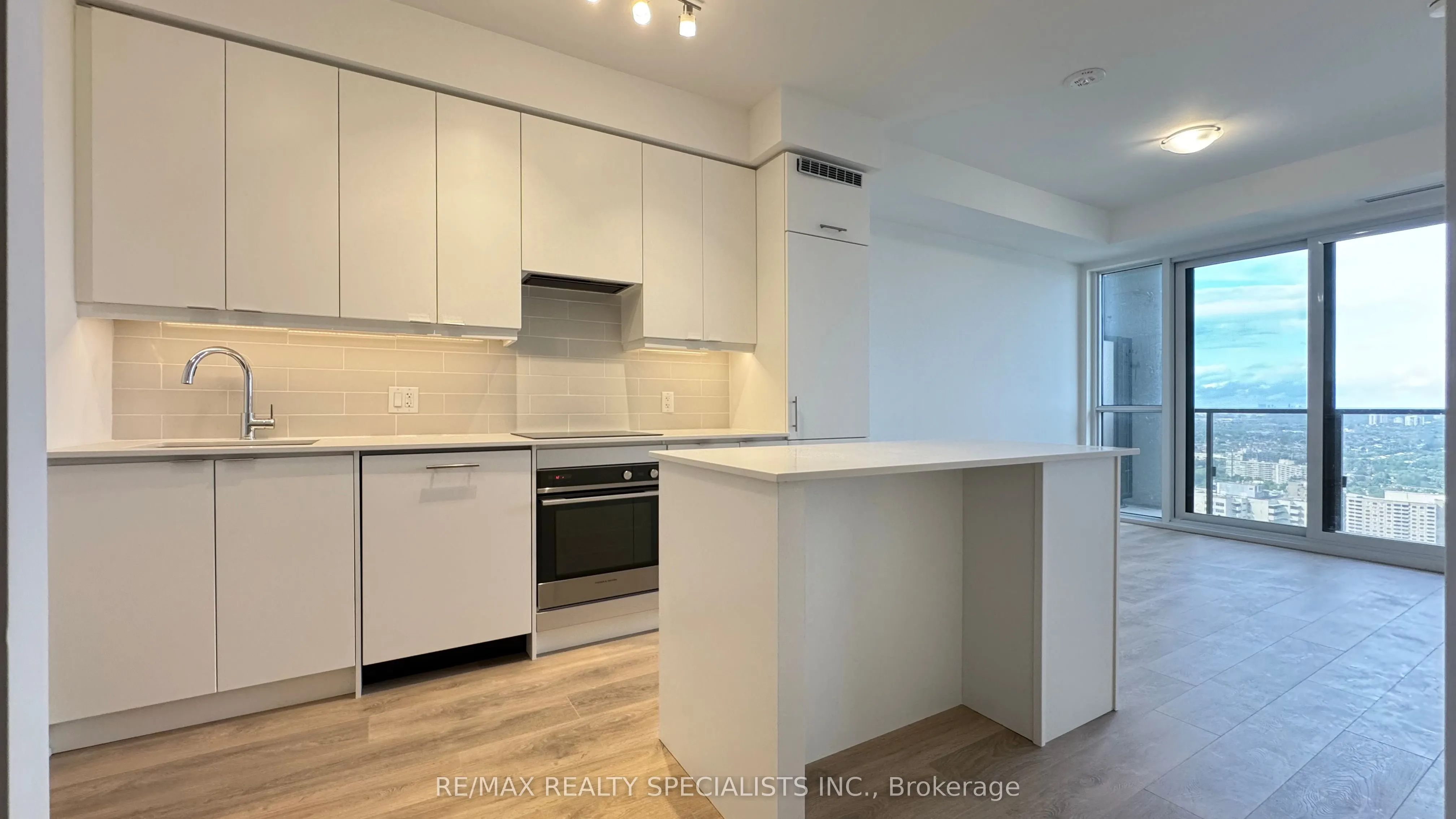 30 Elm Drive W, #3103