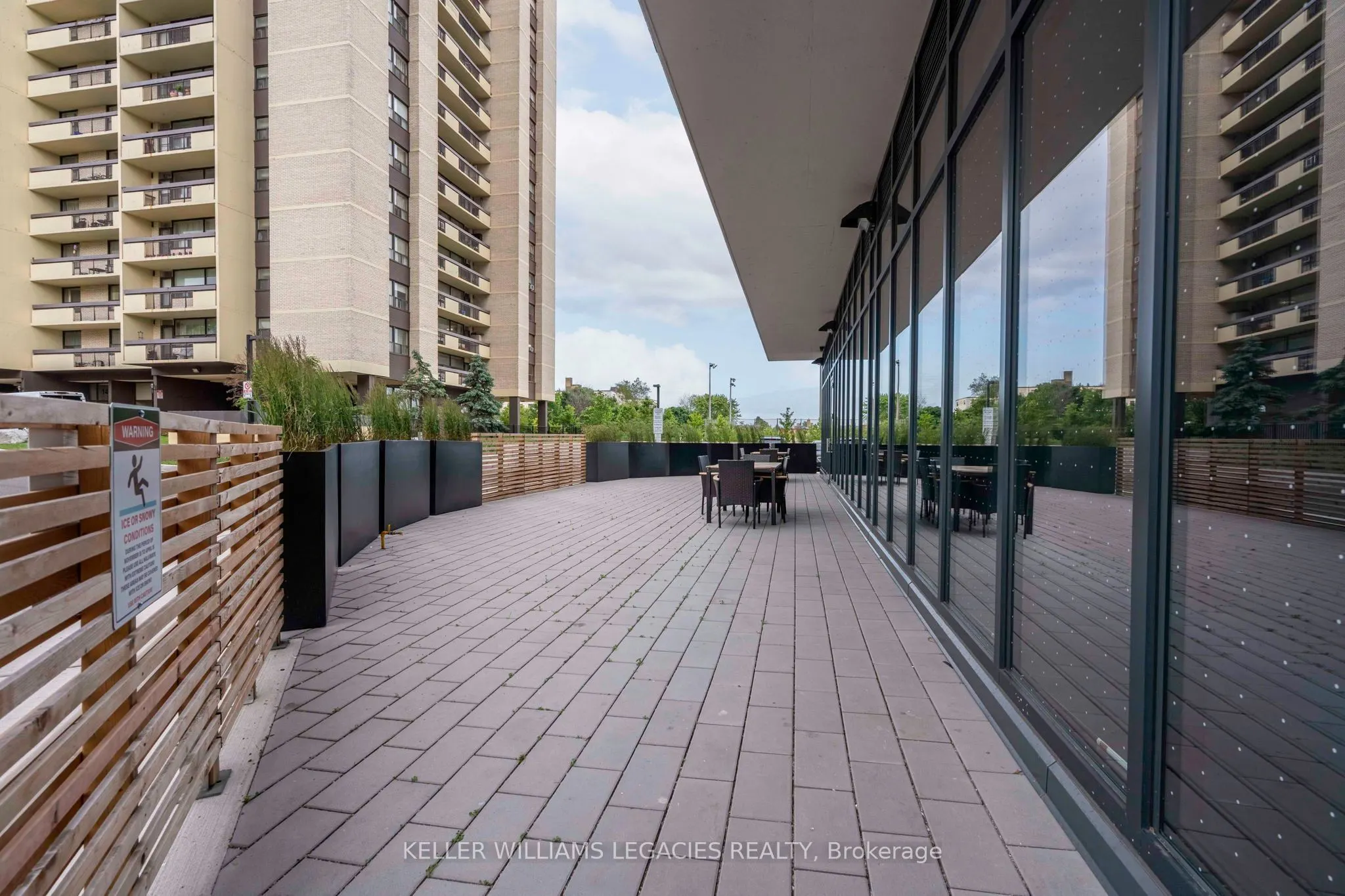 1461 Lawrence Avenue W, #2101