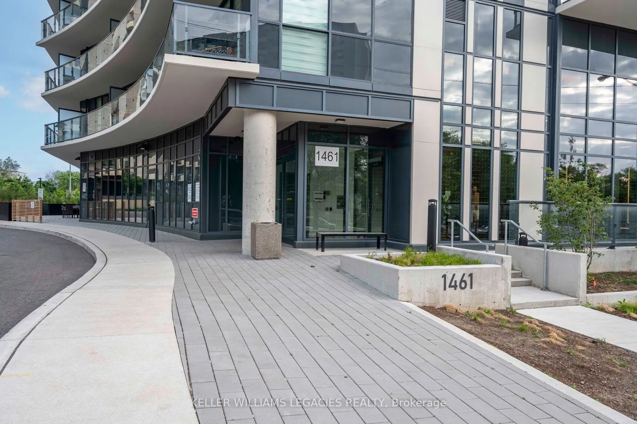 1461 Lawrence Avenue W, #2101