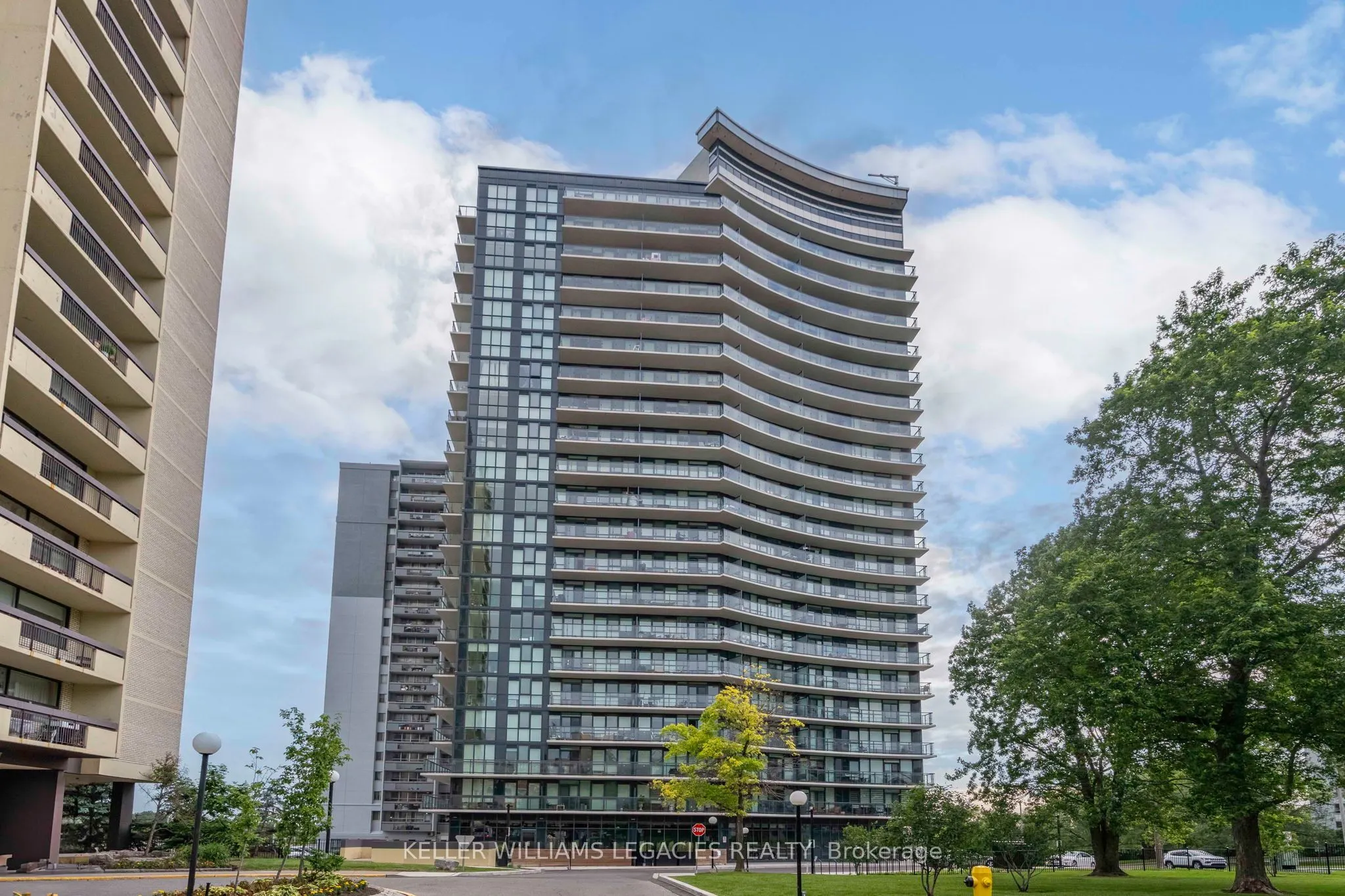 1461 Lawrence Avenue W, #2101