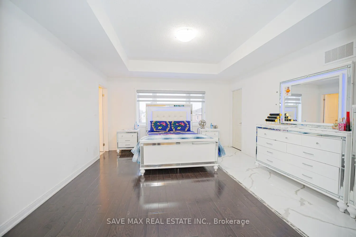 23 HENDRICKS Crescent