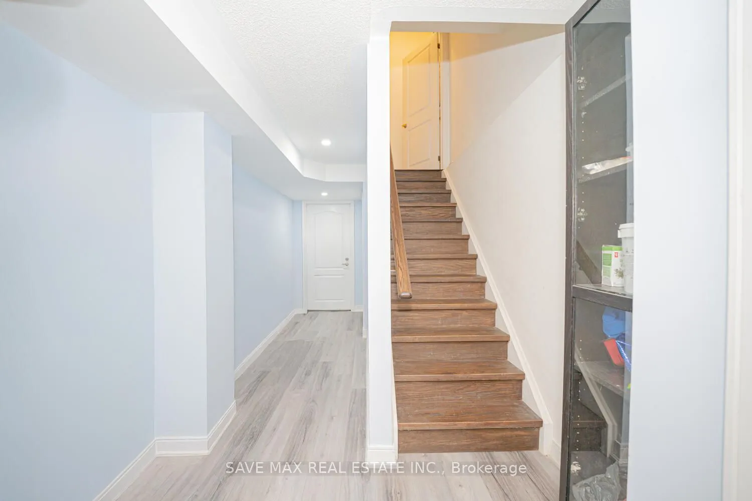 23 HENDRICKS Crescent