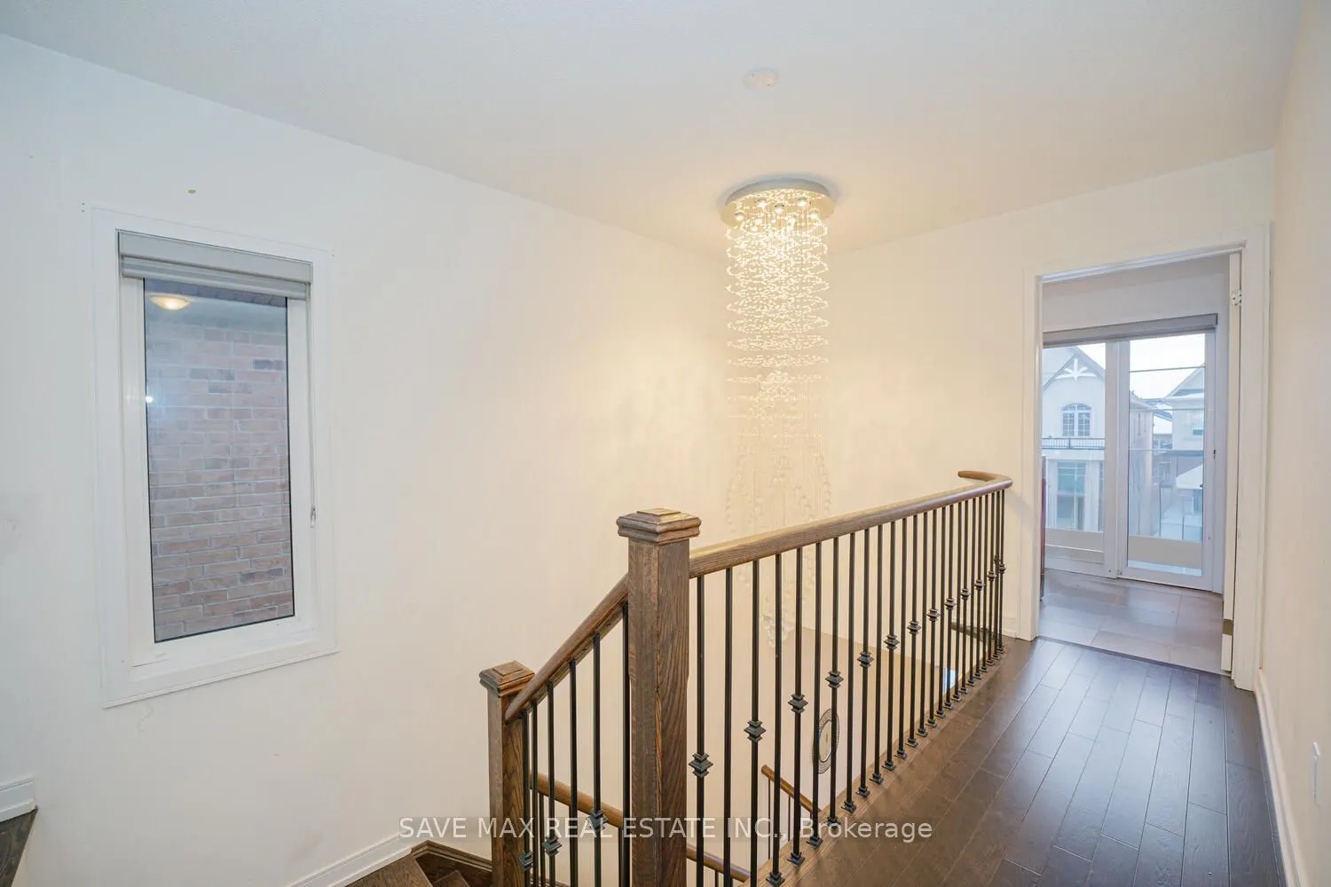 23 HENDRICKS Crescent