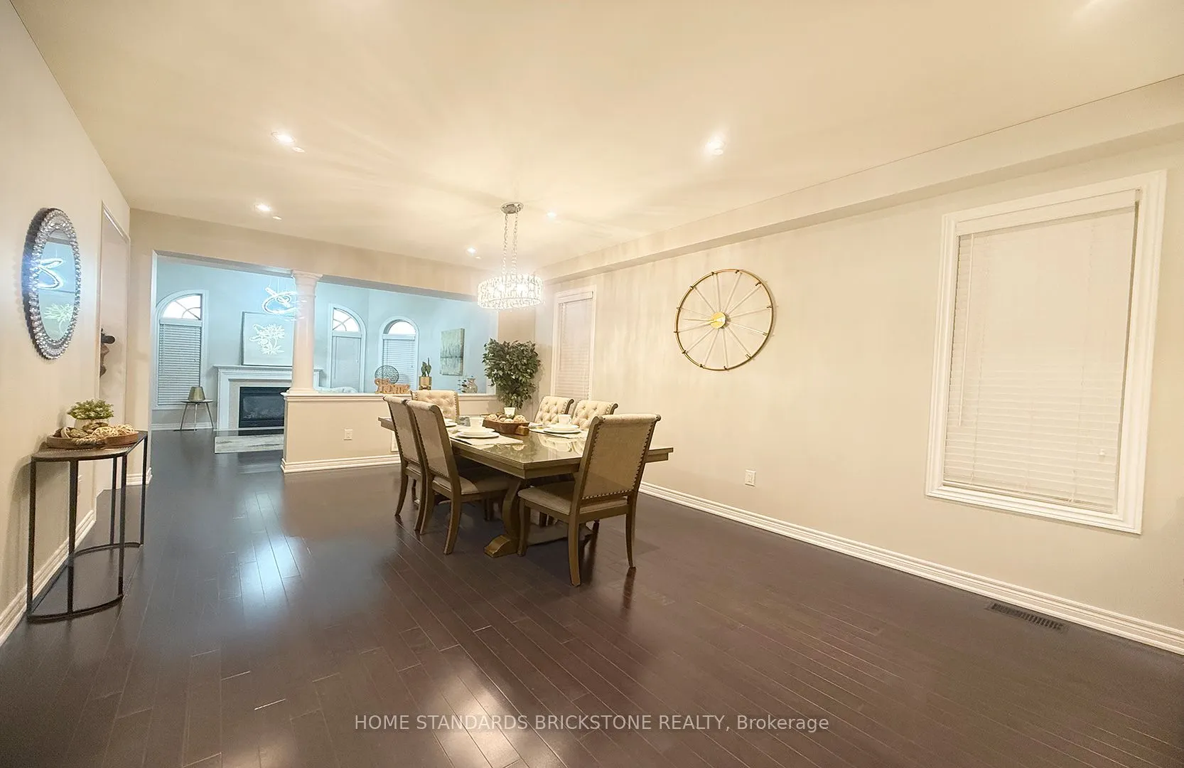 2465 Quetico Crescent
