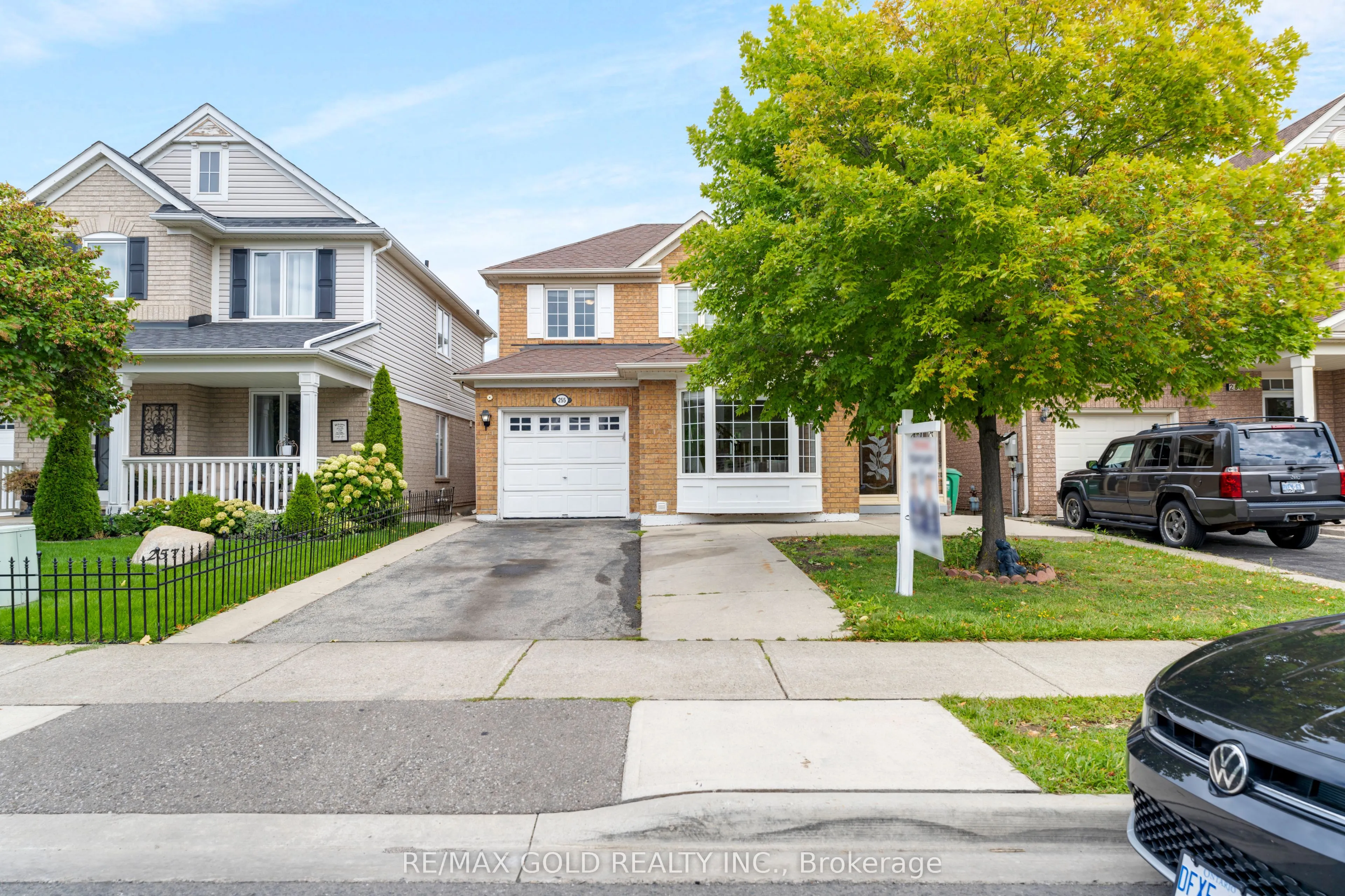 255 Brisdale Drive