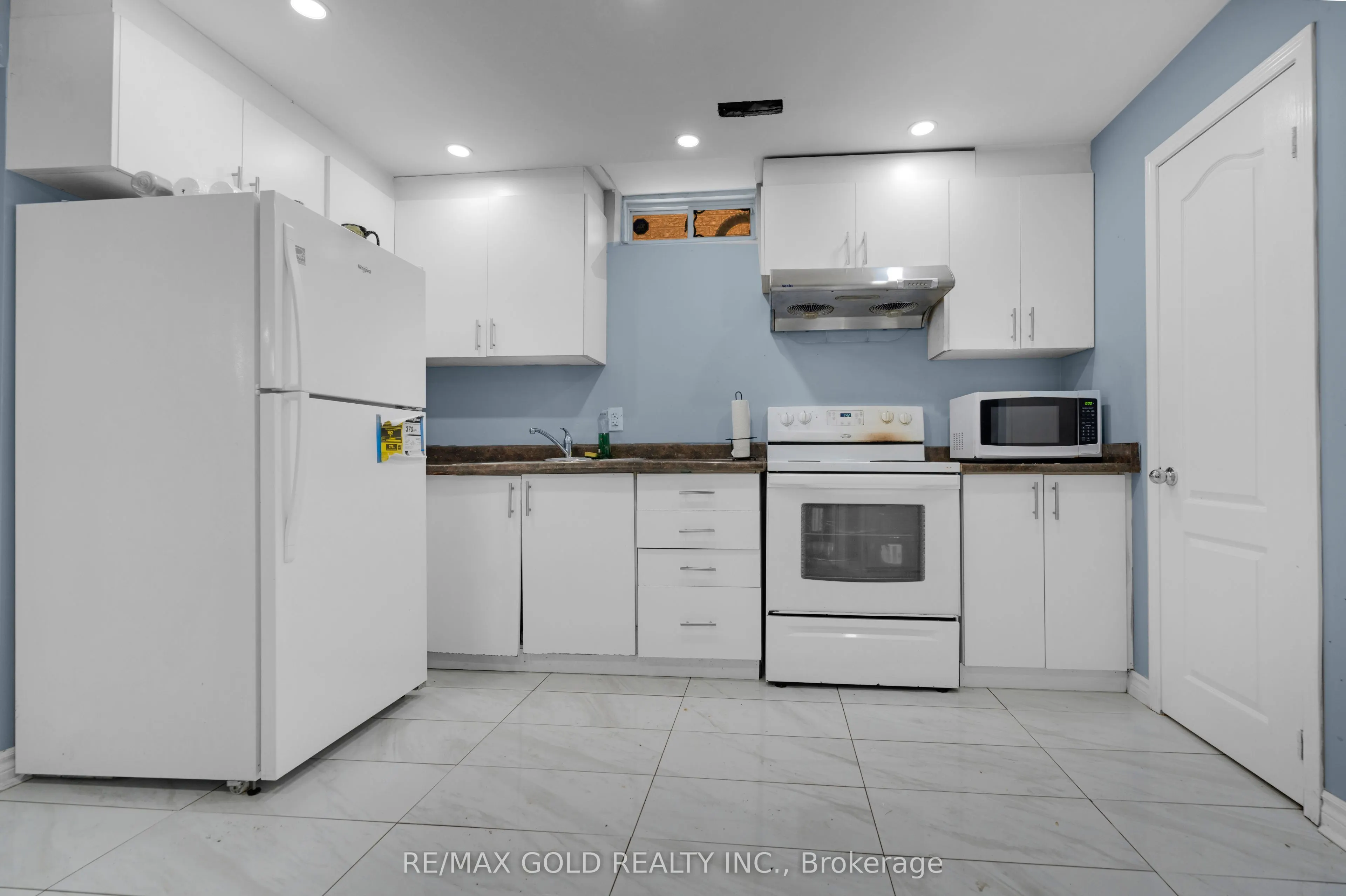 255 Brisdale Drive