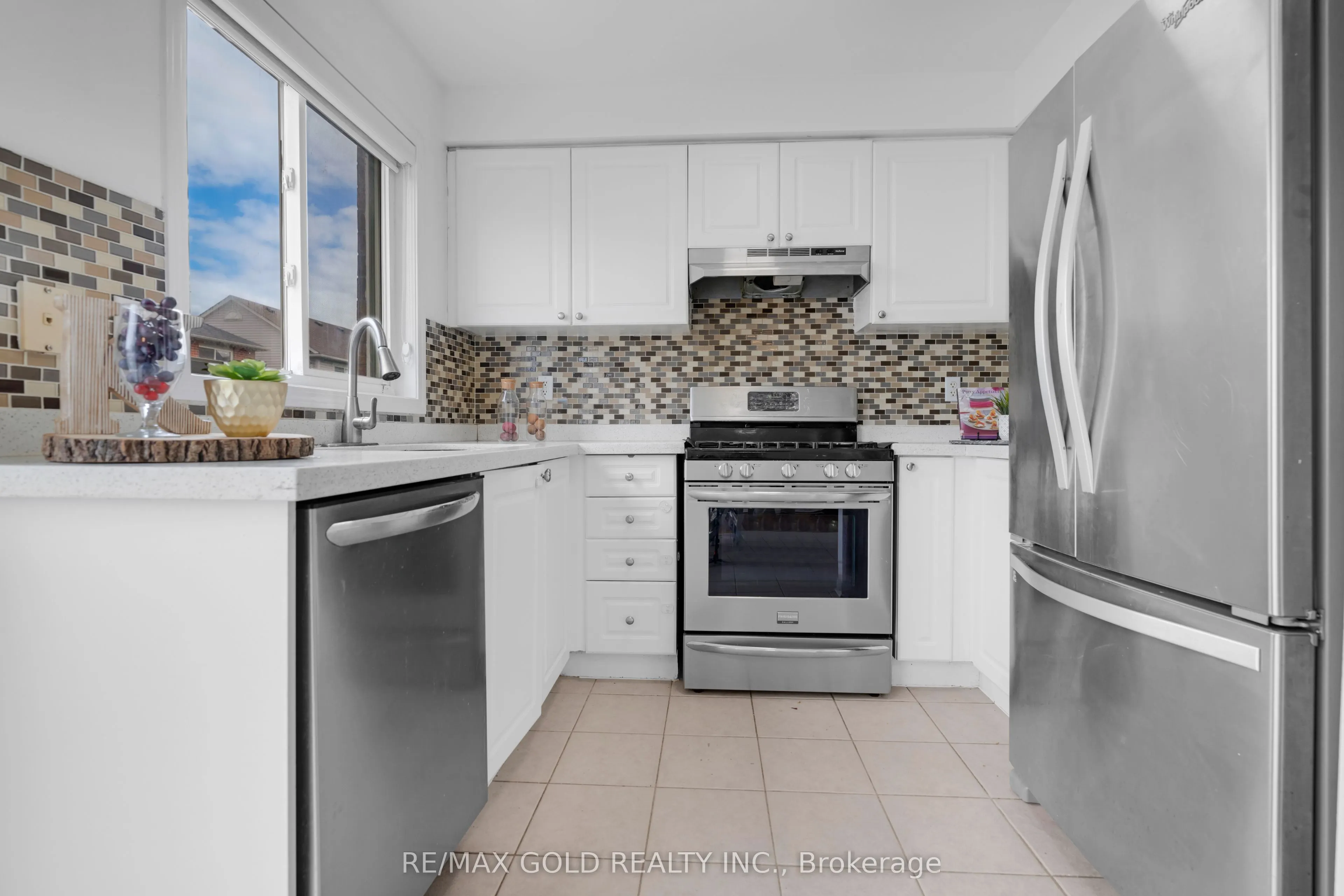 255 Brisdale Drive
