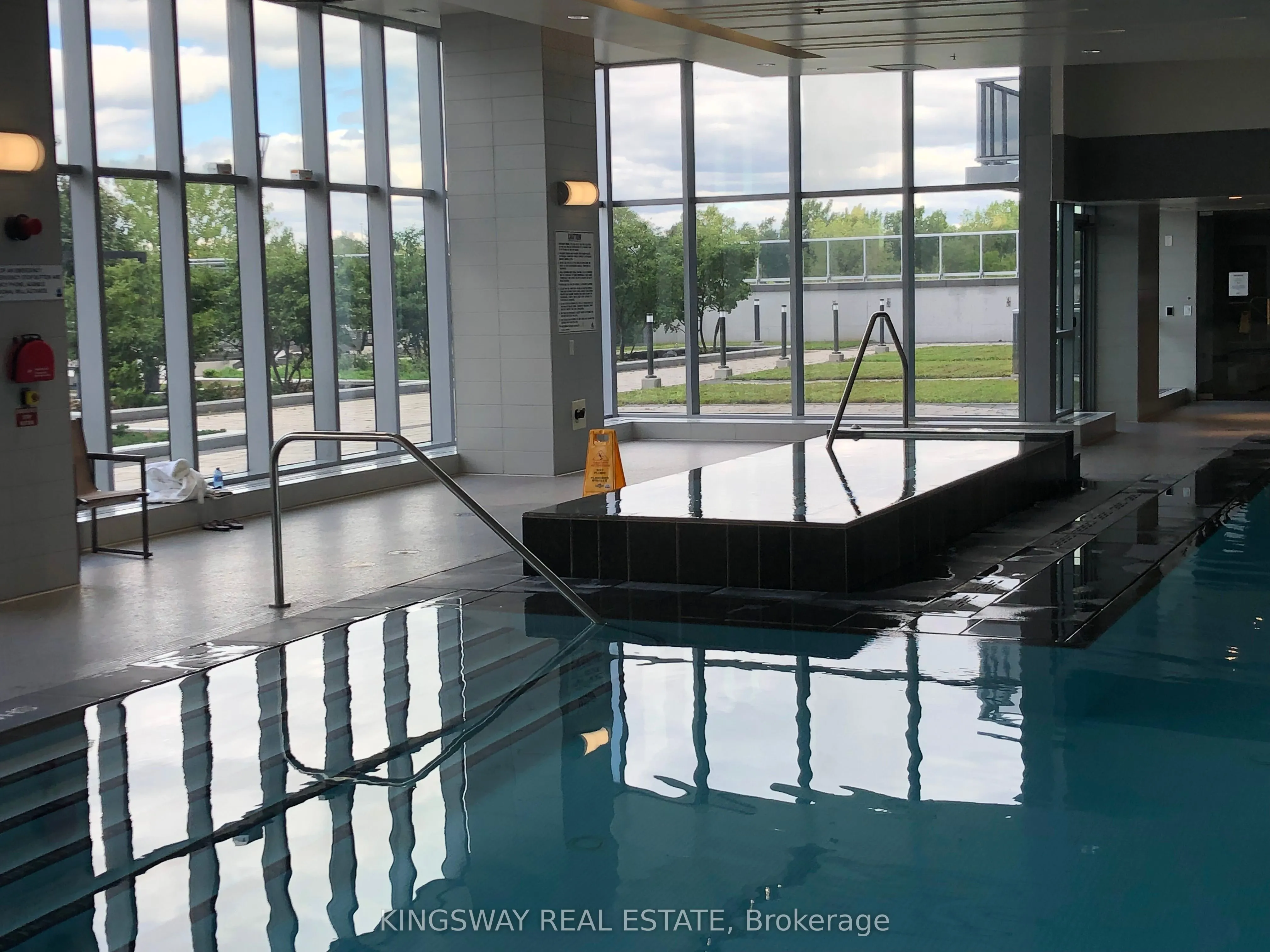 2087 Fairview Street, #1808