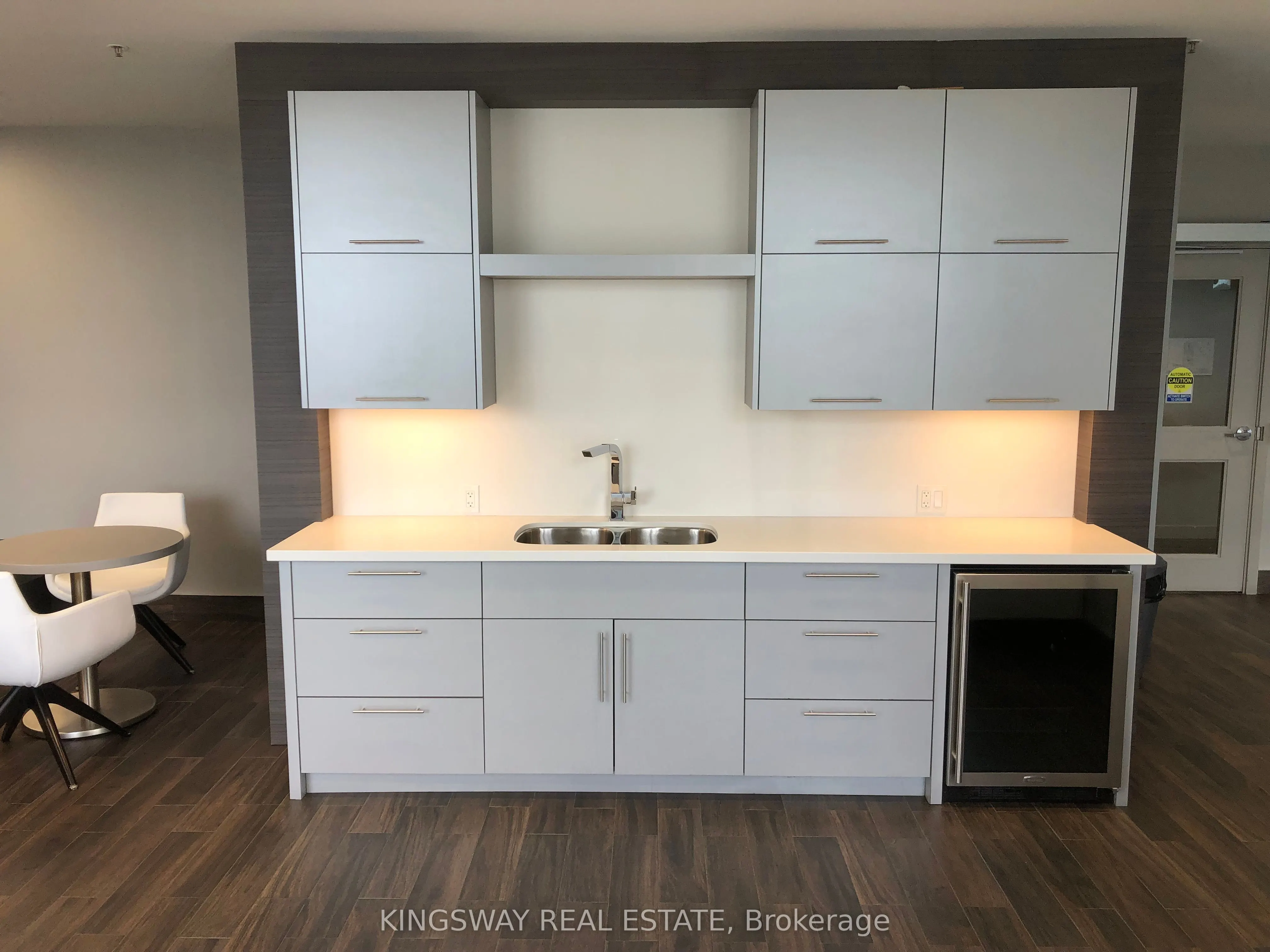 2087 Fairview Street, #1808