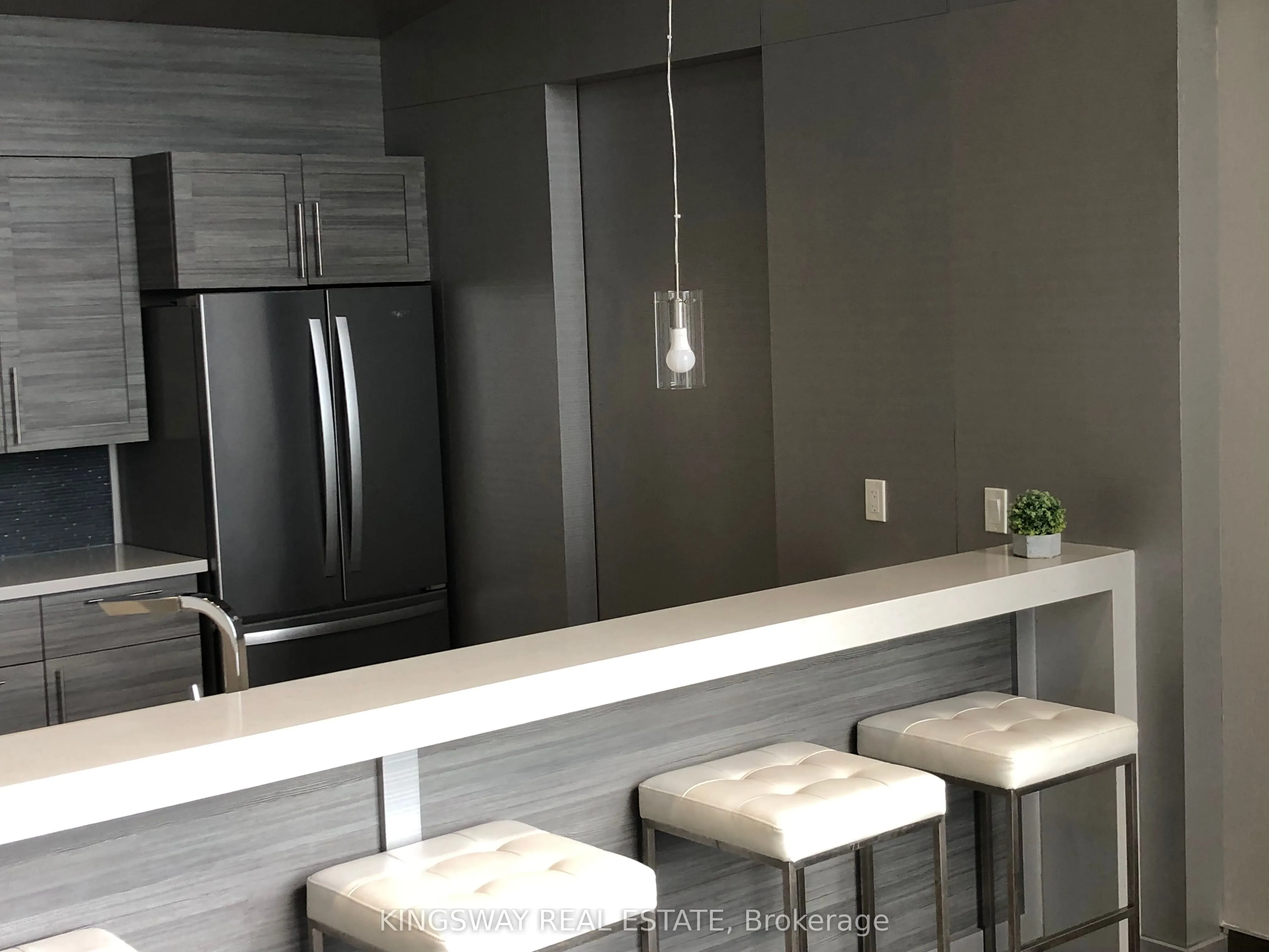 2087 Fairview Street, #1808