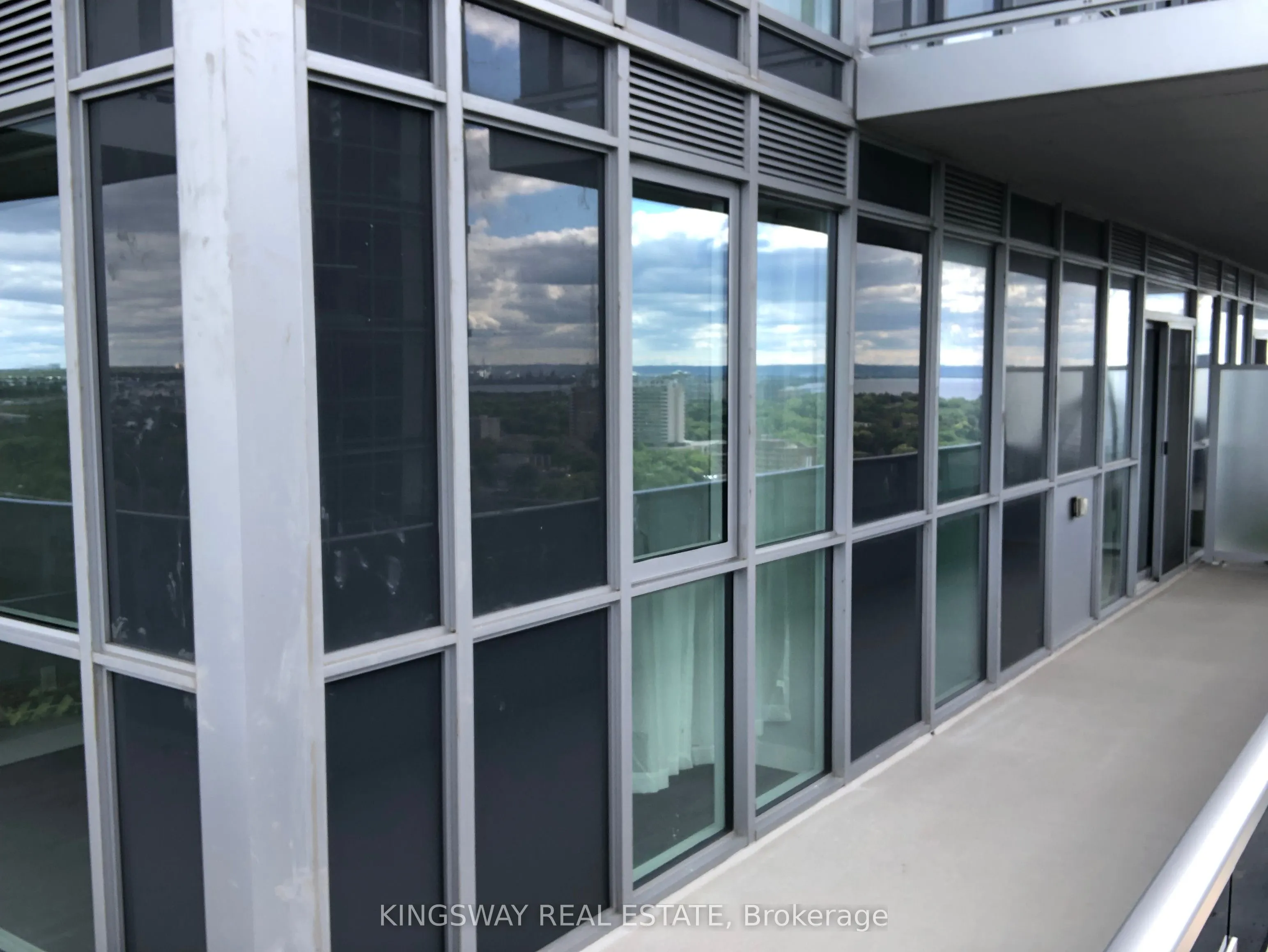 2087 Fairview Street, #1808