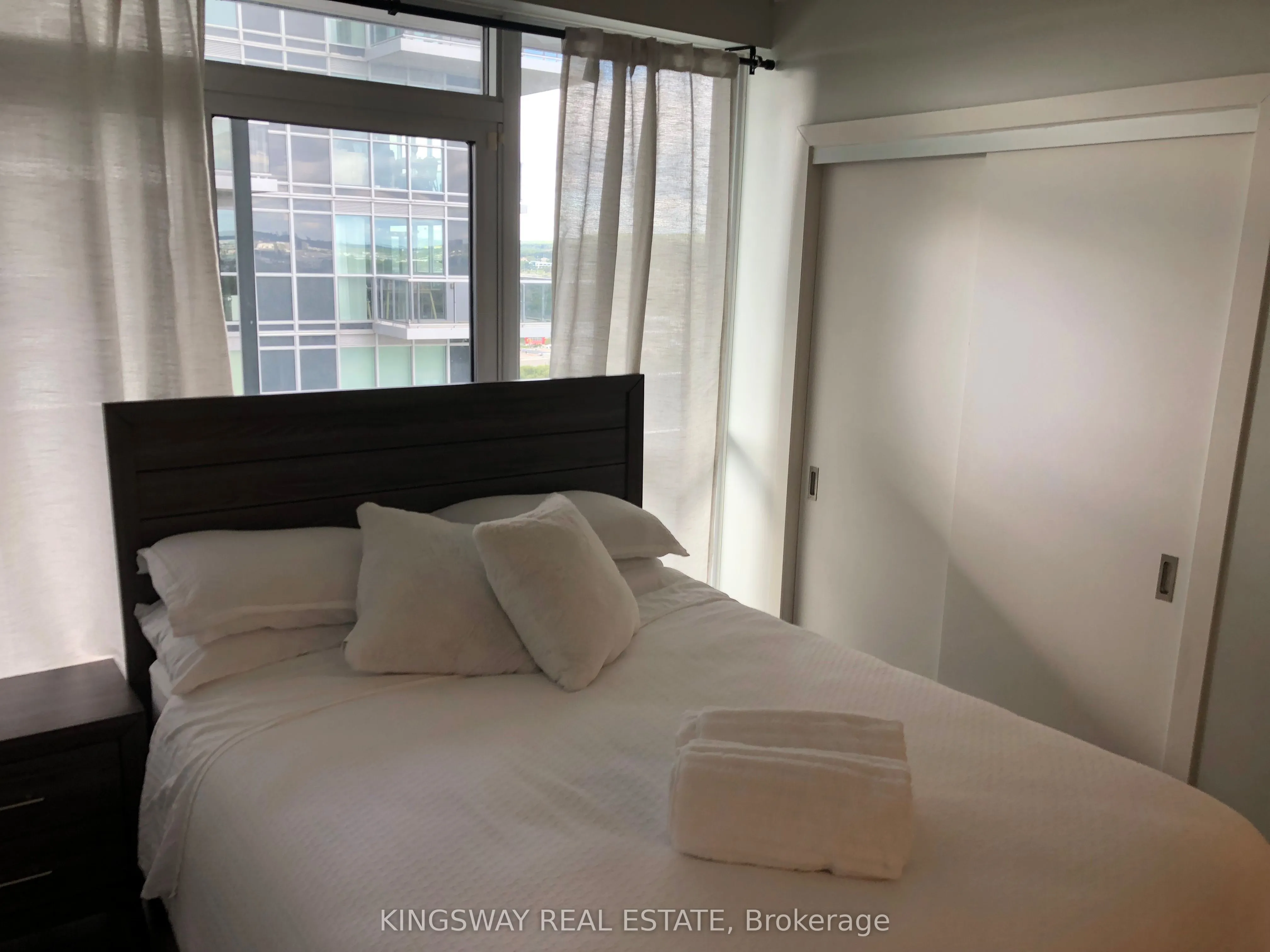 2087 Fairview Street, #1808