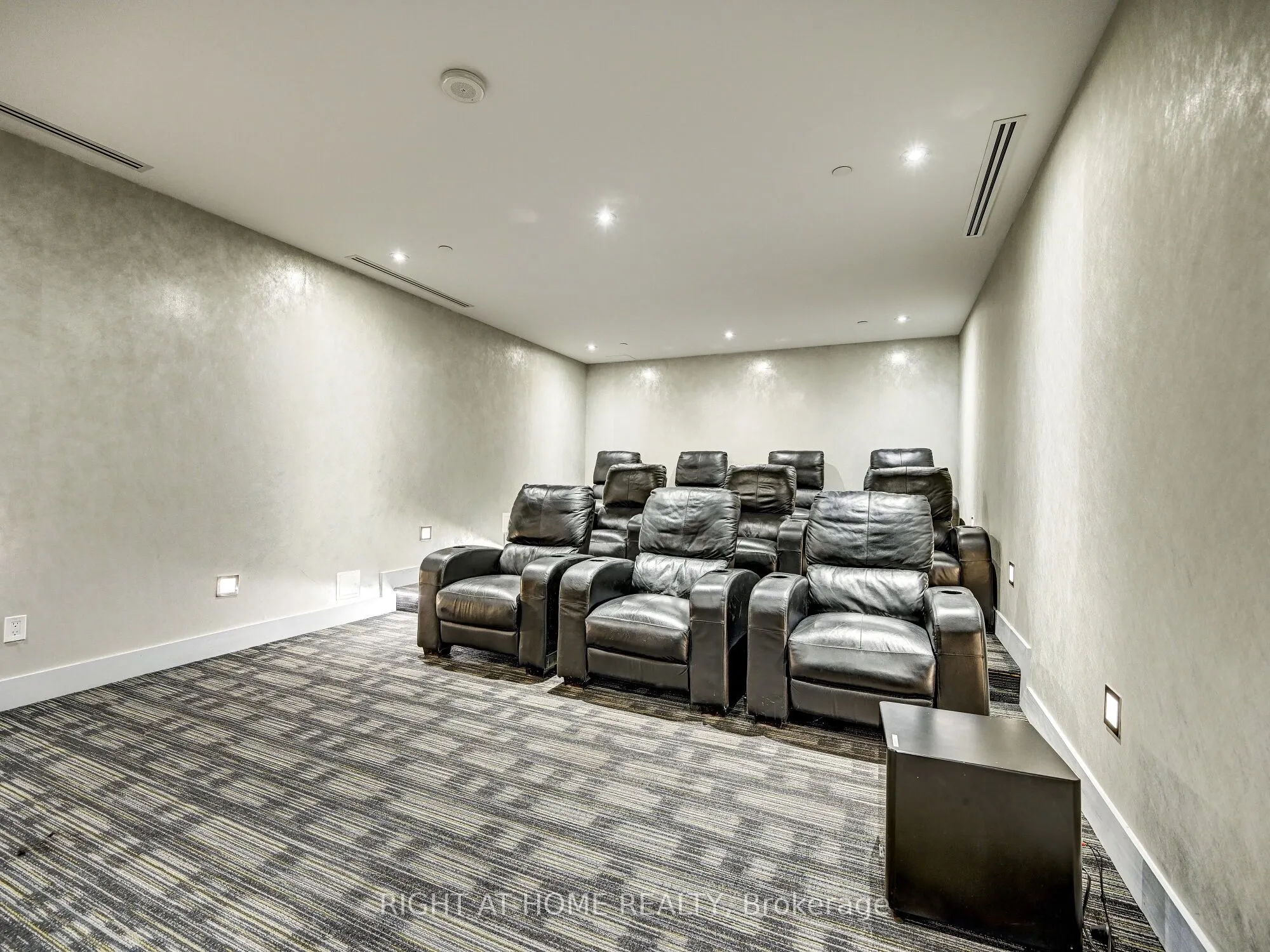 55 Eglinton Avenue W, #2001