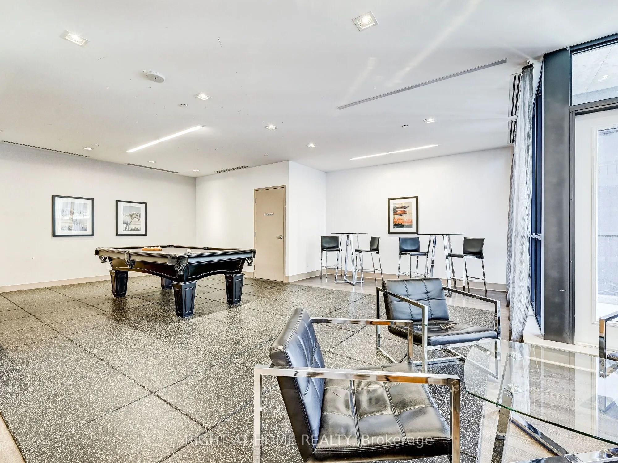 55 Eglinton Avenue W, #2001