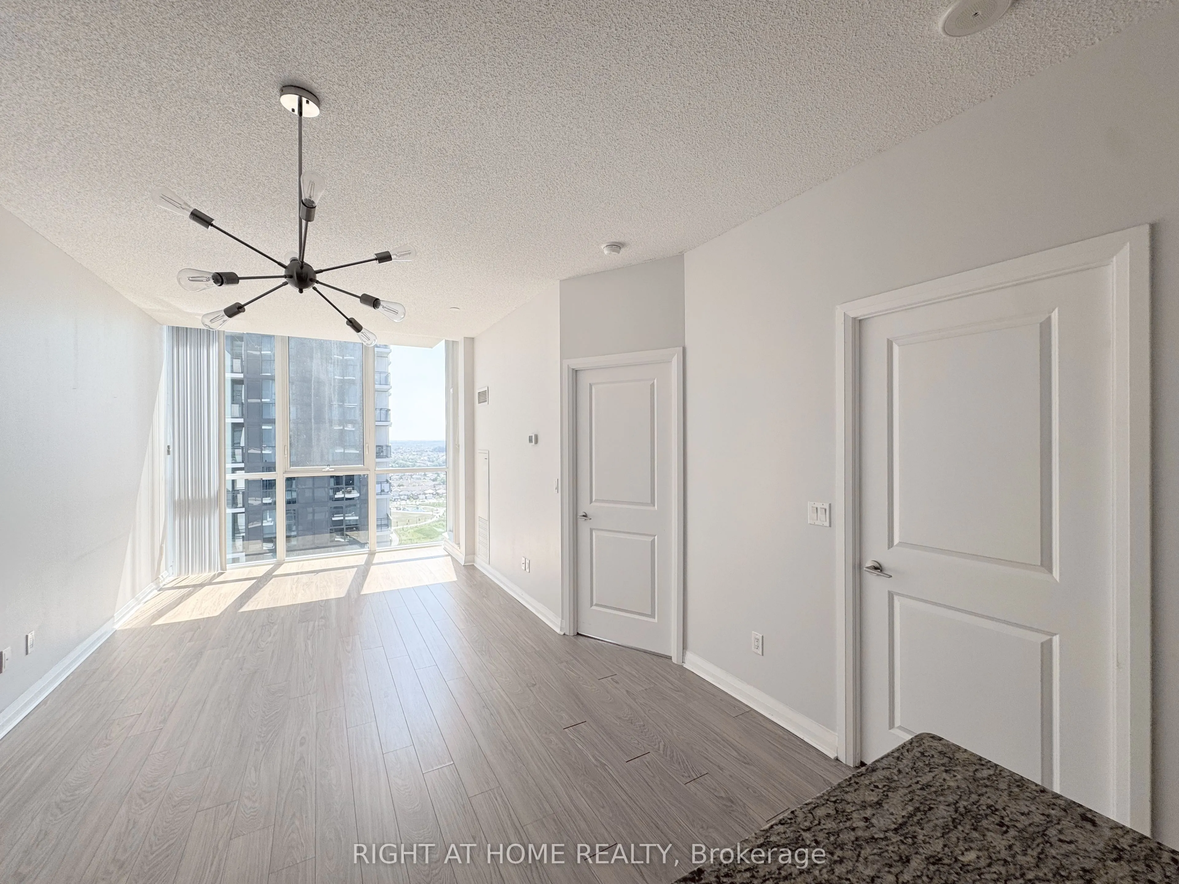 55 Eglinton Avenue W, #2001
