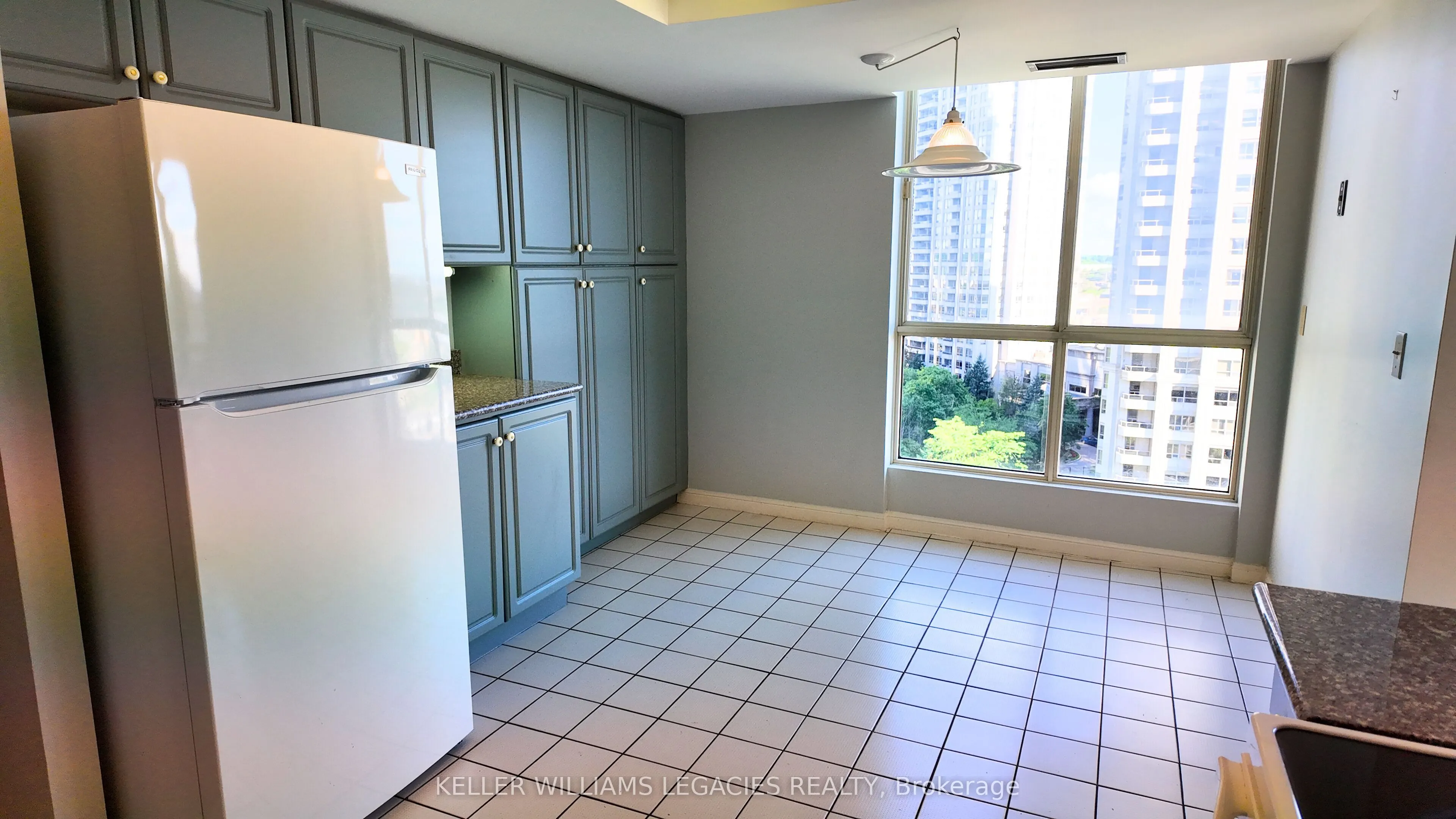 55 Kingsbridge Garden Circle, #1111