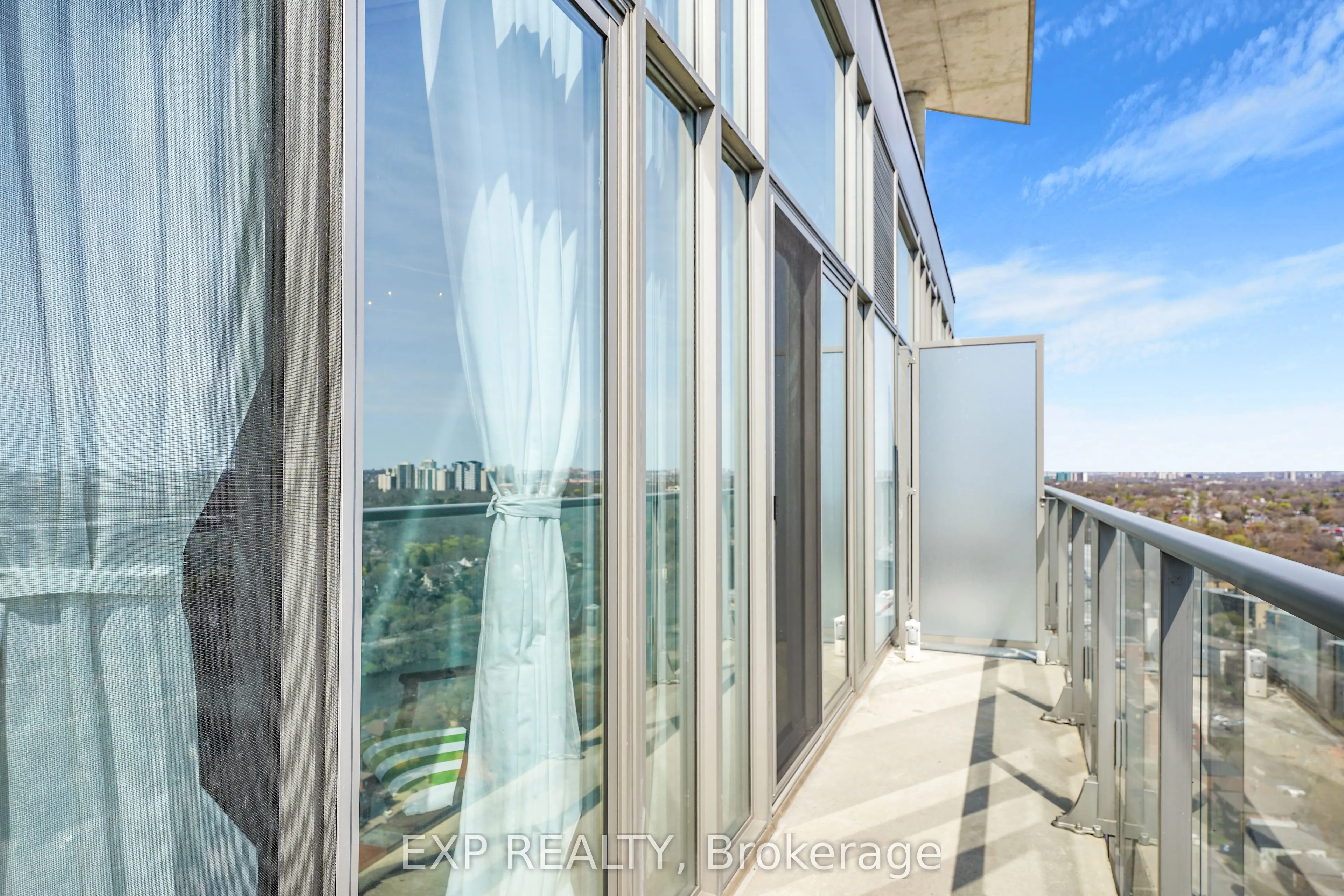 103 The Queensway Avenue, #2913