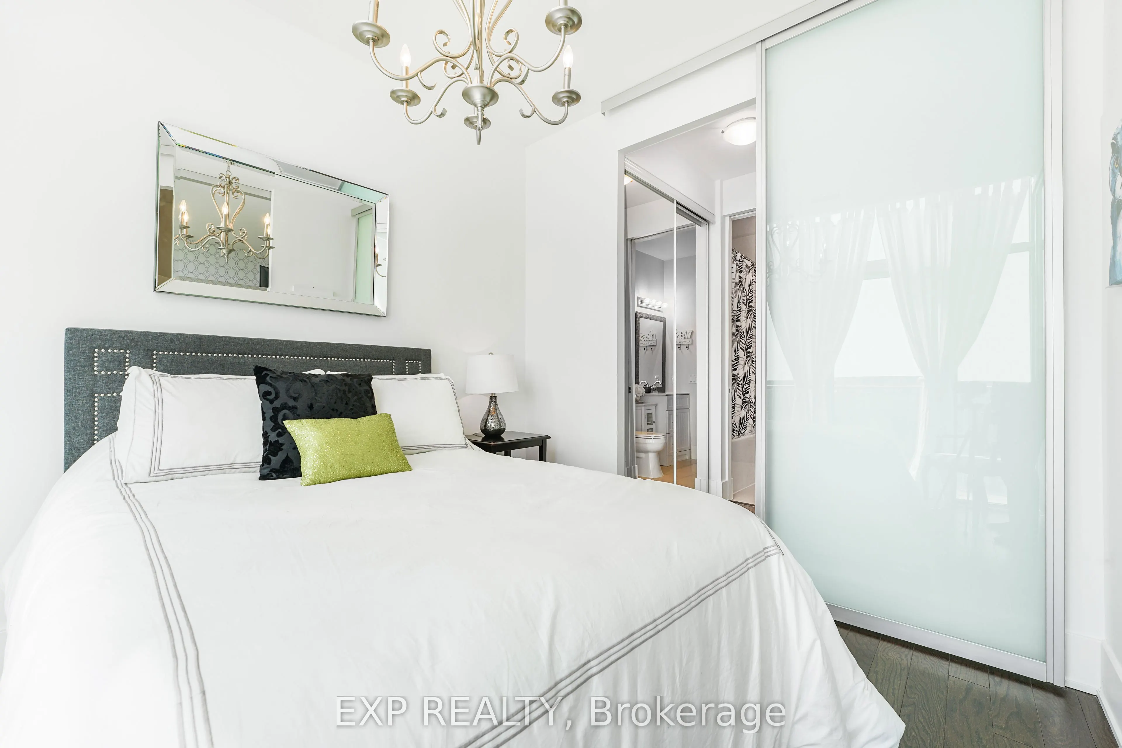 103 The Queensway Avenue, #2913