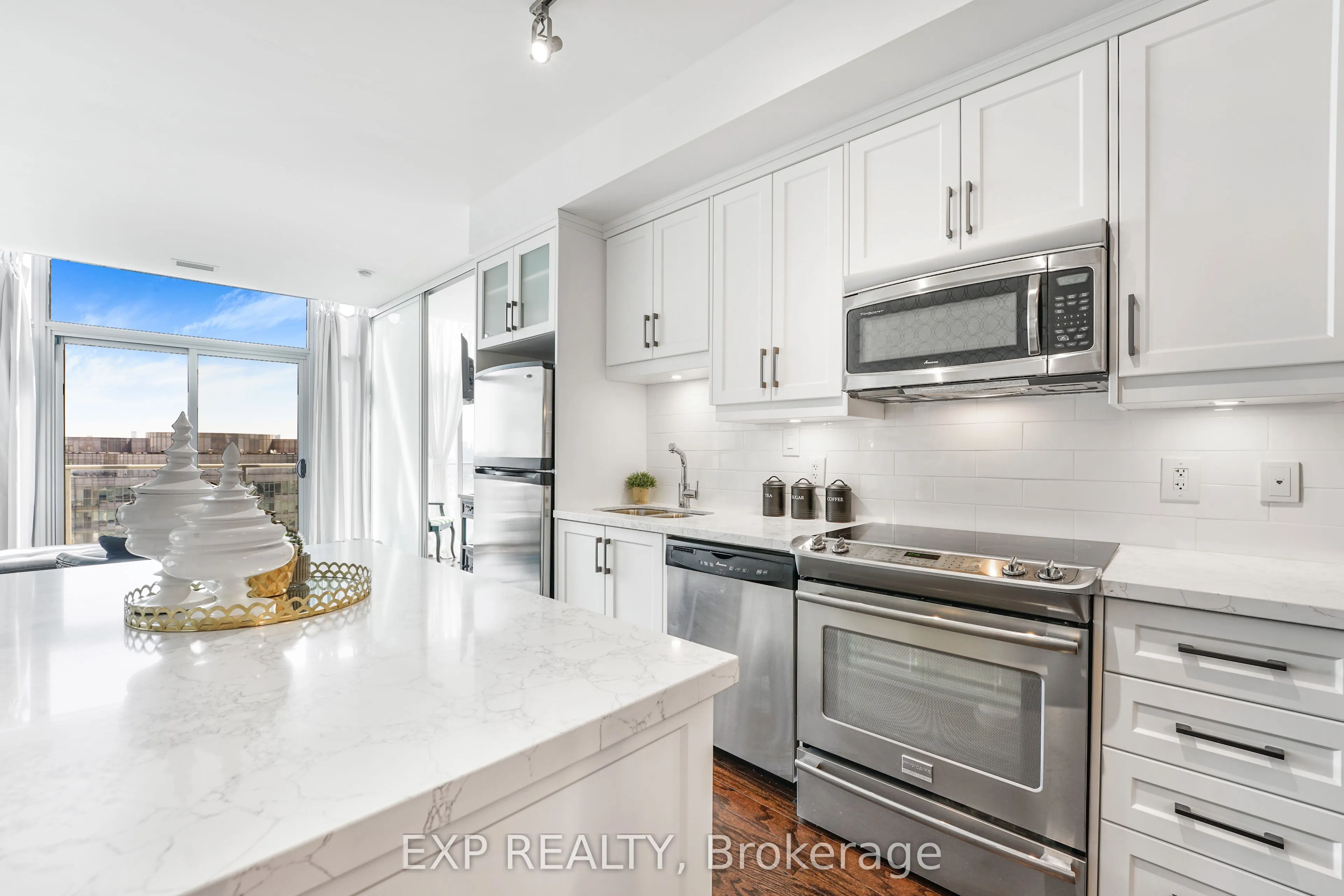 103 The Queensway Avenue, #2913