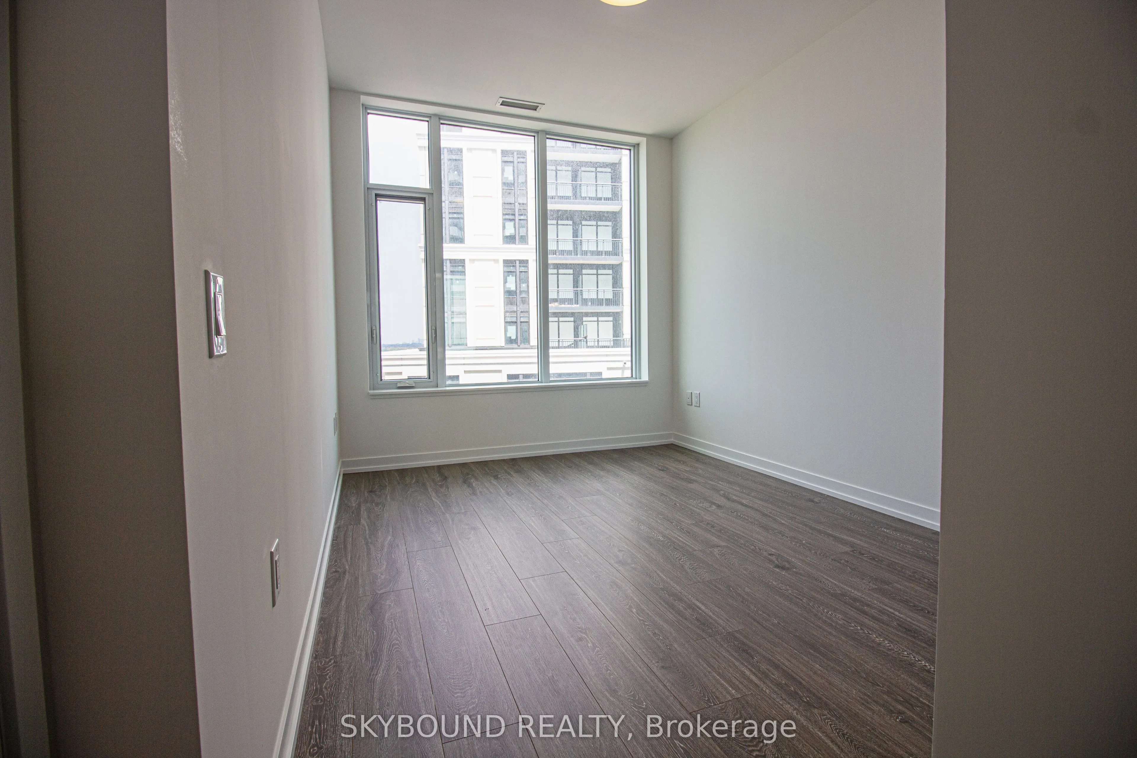 2485 Eglinton Ave West Avenue, #706