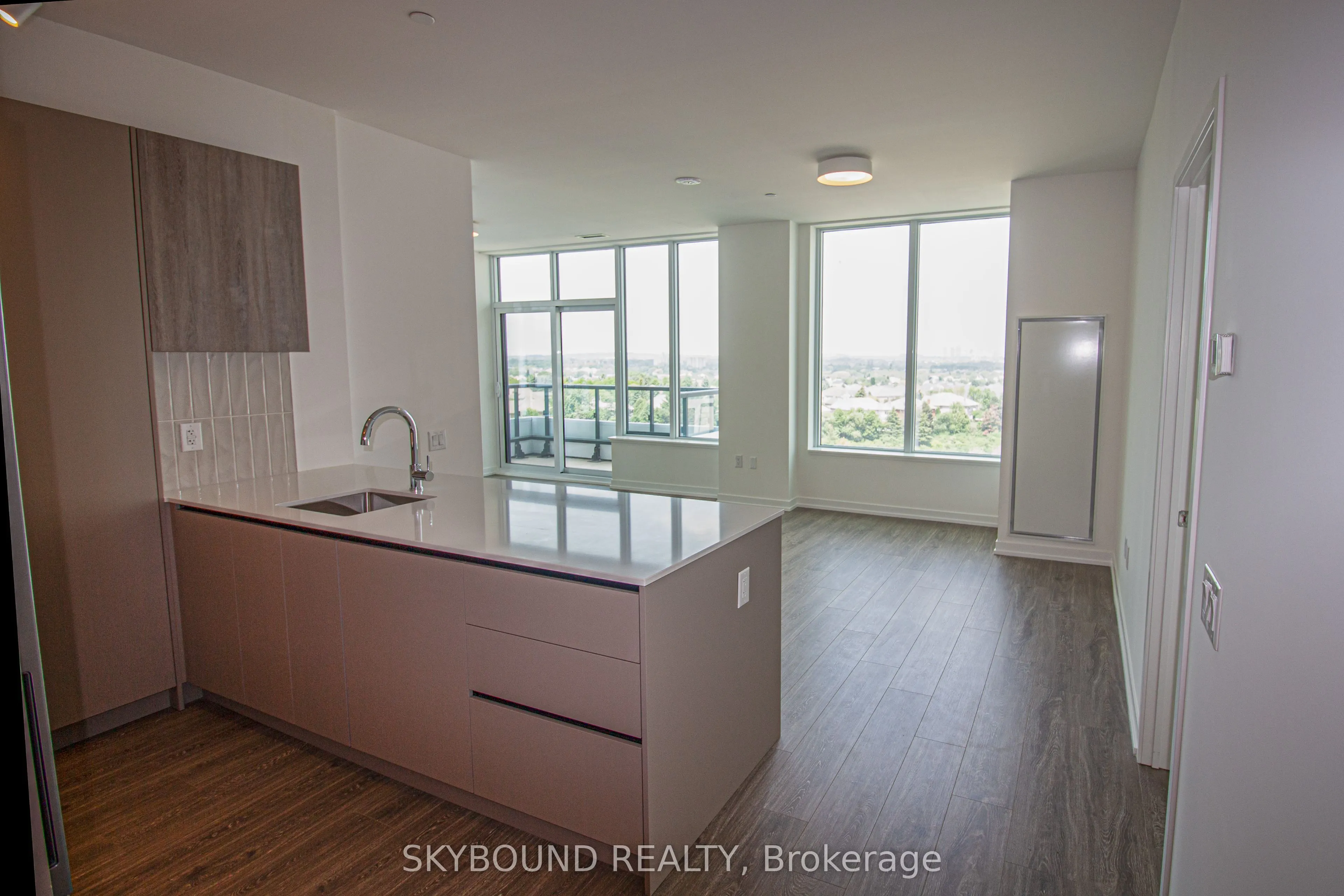 2485 Eglinton Ave West Avenue, #706