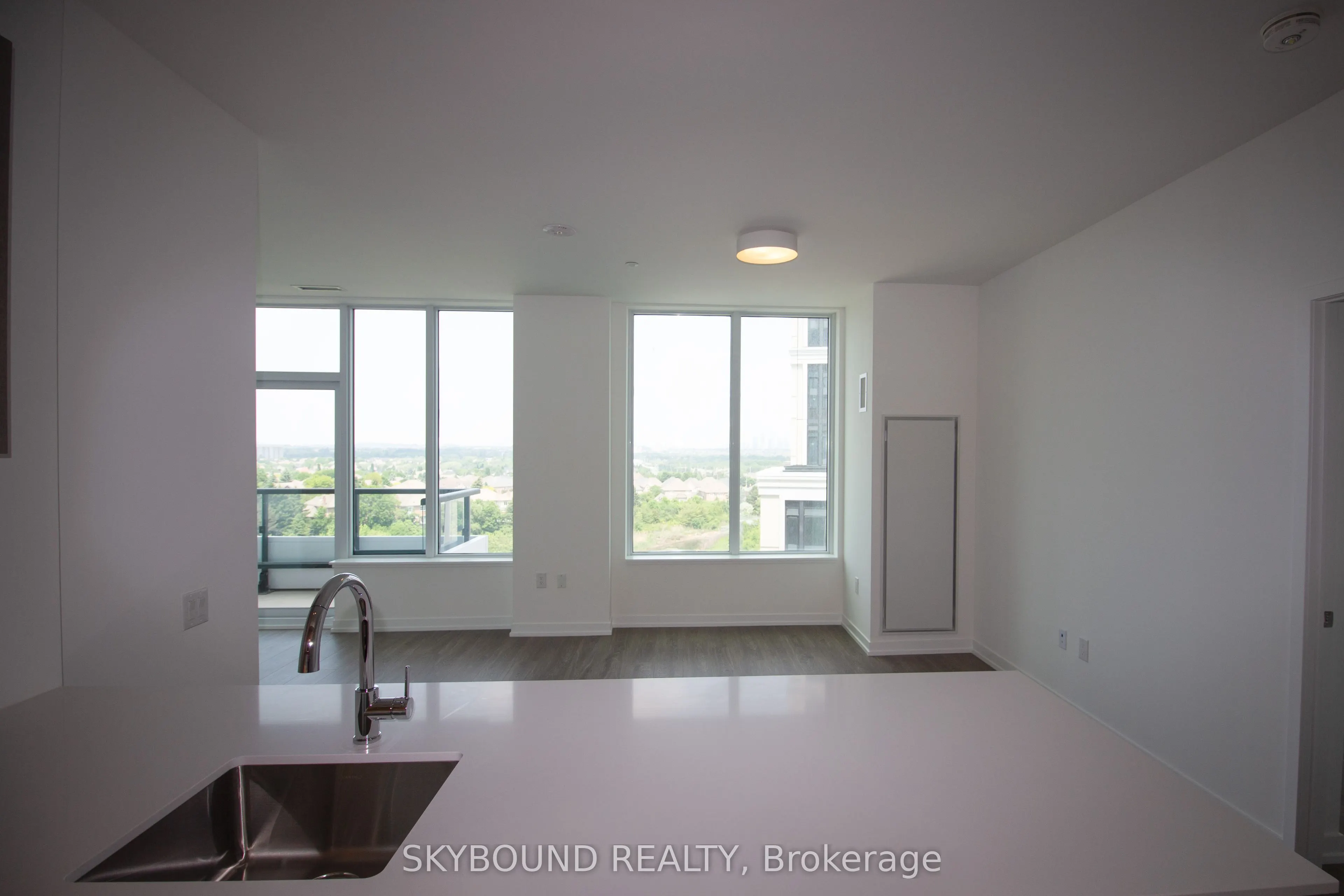 2485 Eglinton Ave West Avenue, #706