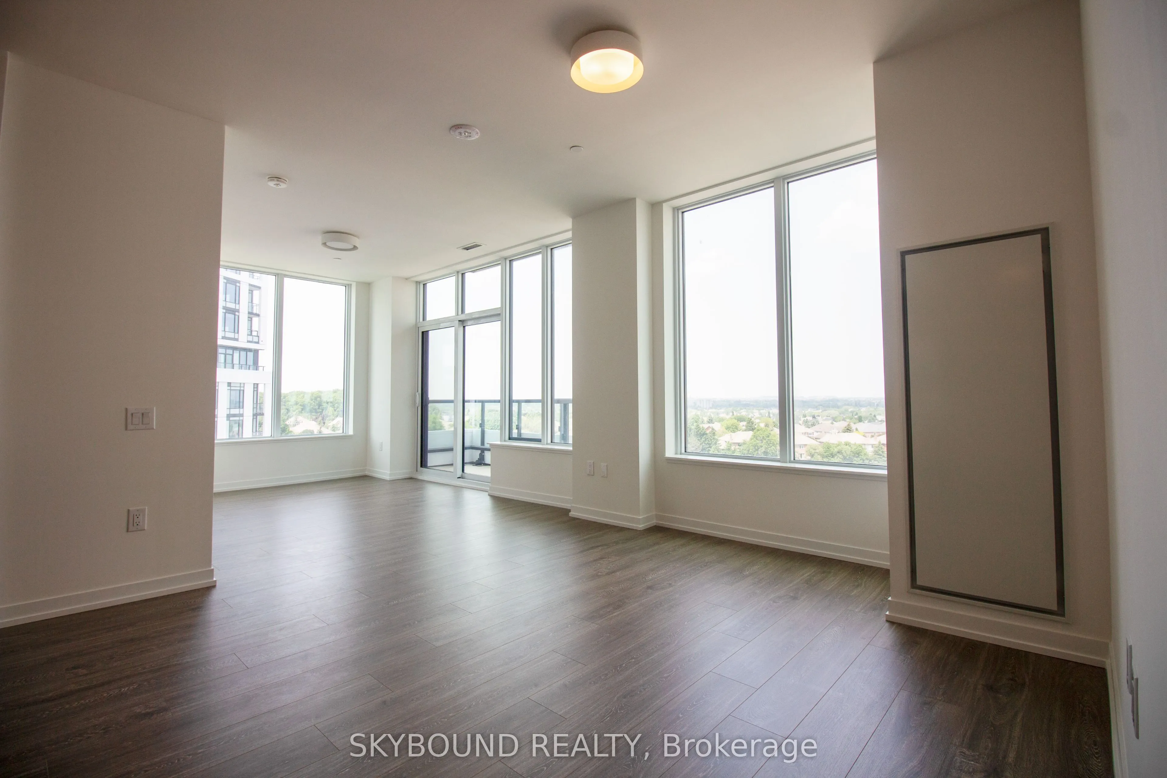 2485 Eglinton Ave West Avenue, #706