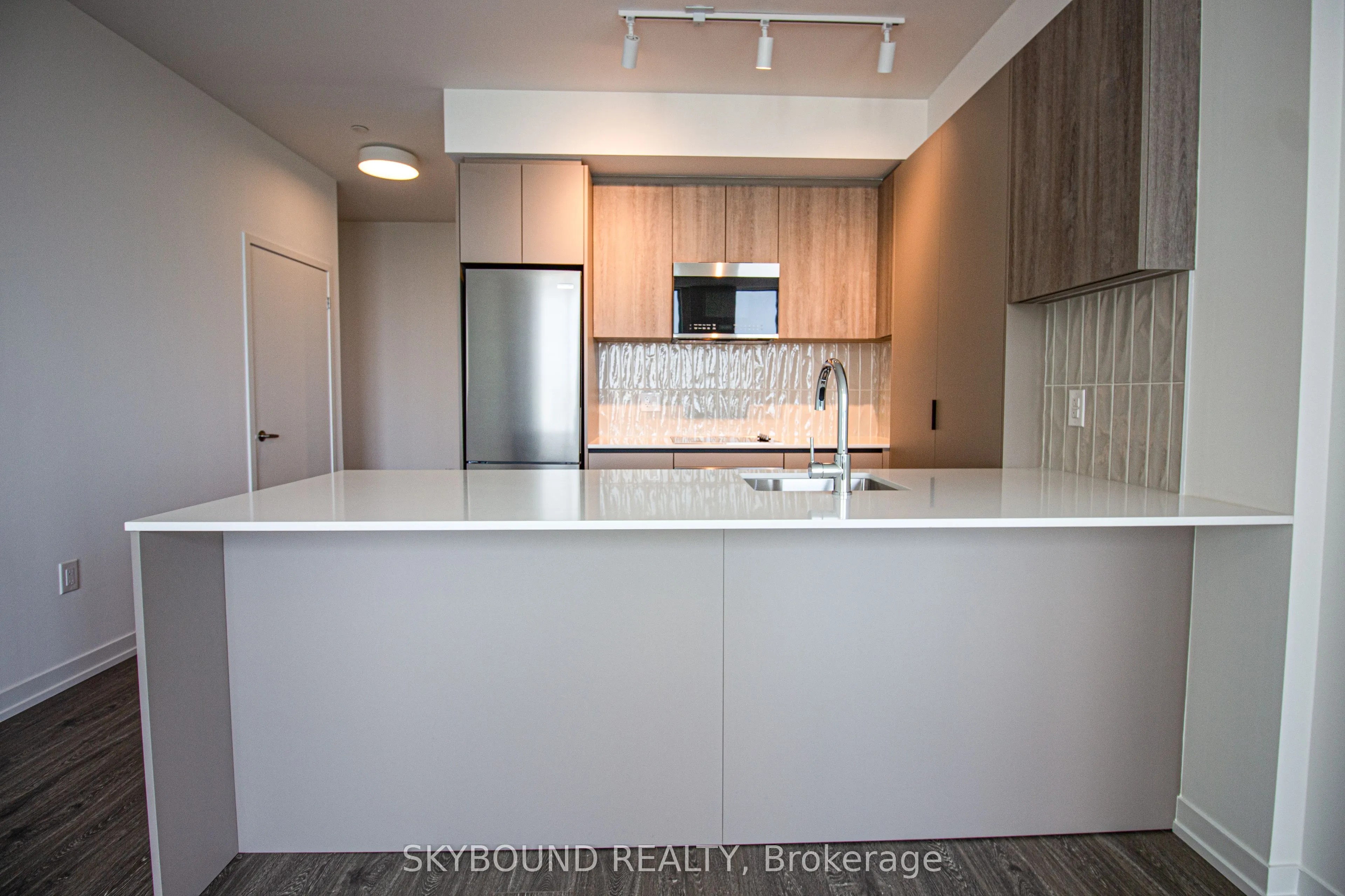 2485 Eglinton Ave West Avenue, #706