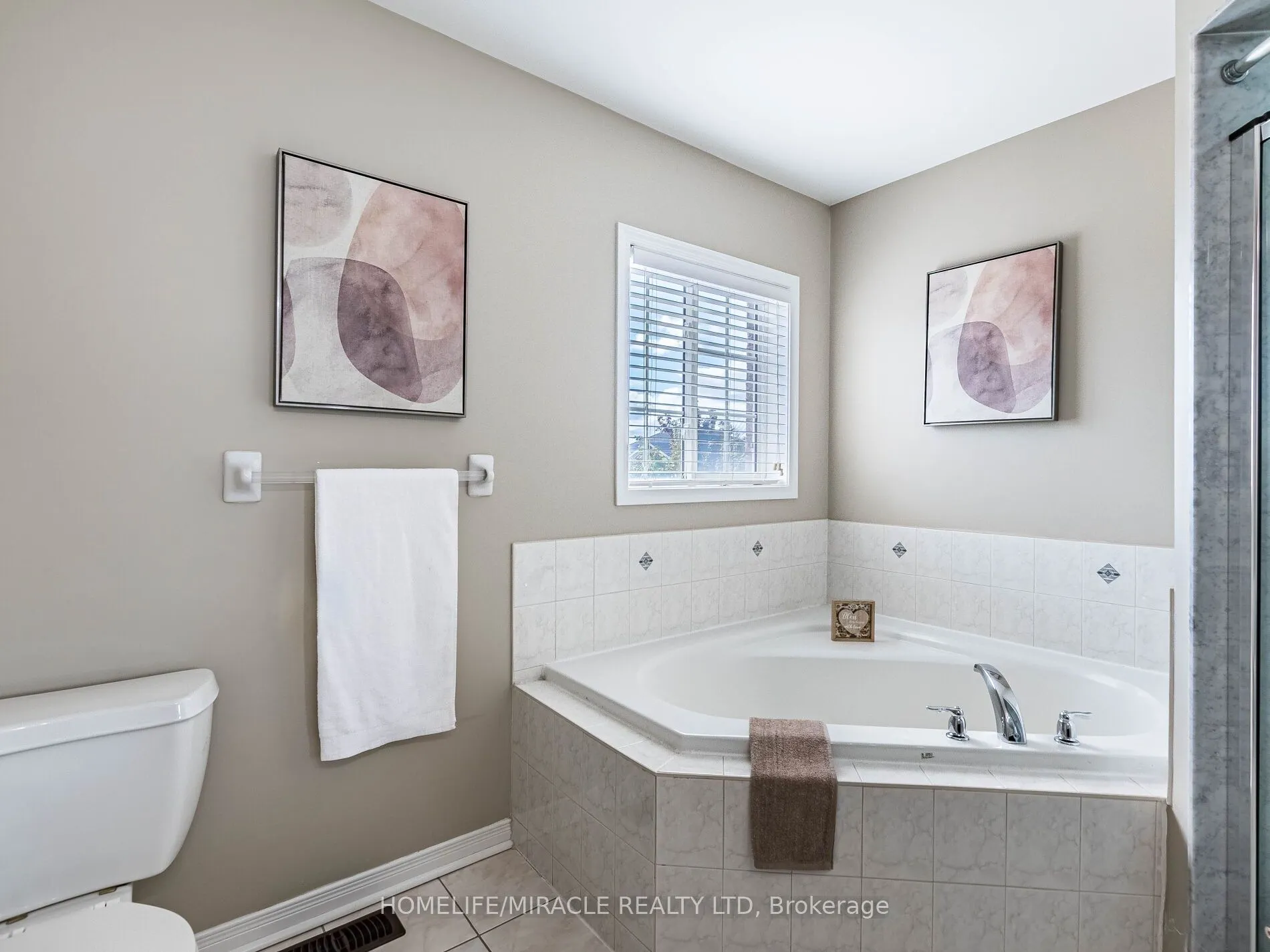 1 Kettlewell Crescent