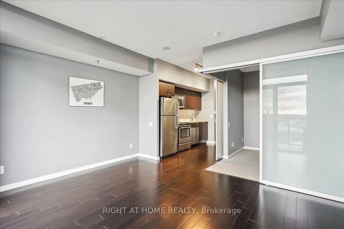 105 The Queensway, #1607