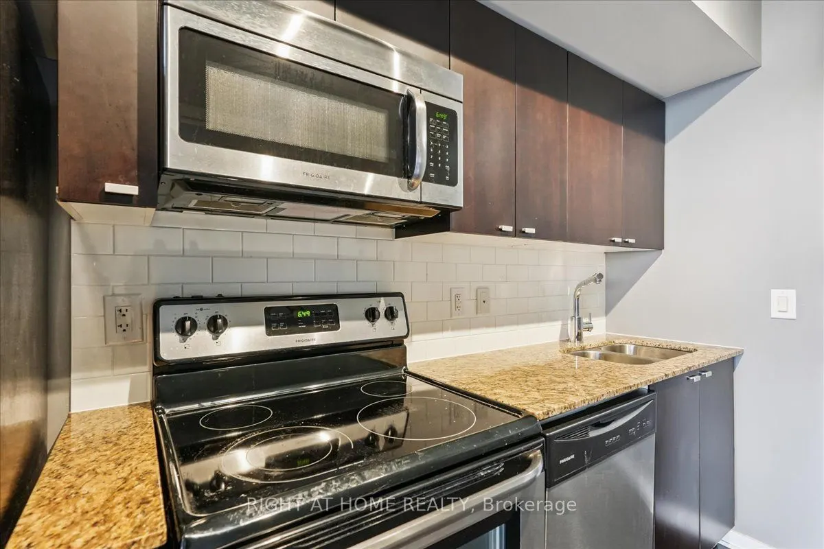 105 The Queensway, #1607