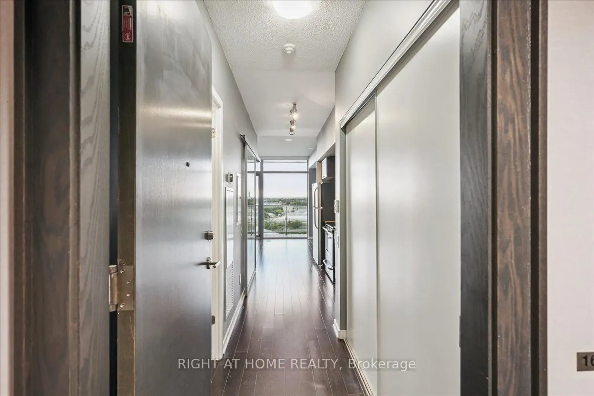 105 The Queensway, #1607