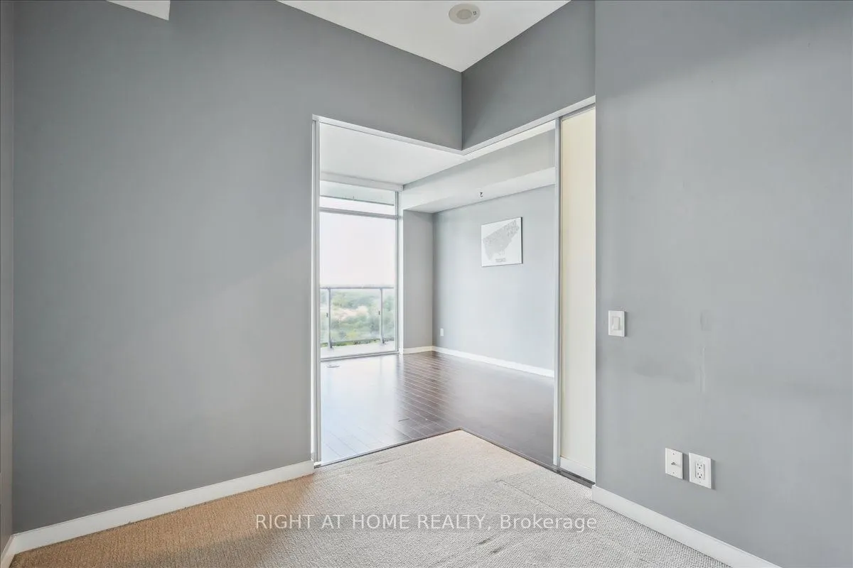 105 The Queensway, #1607