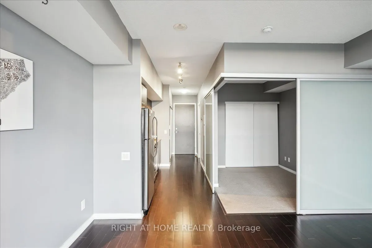 105 The Queensway, #1607