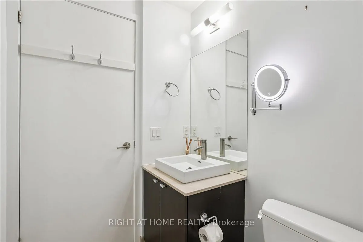 105 The Queensway, #1607