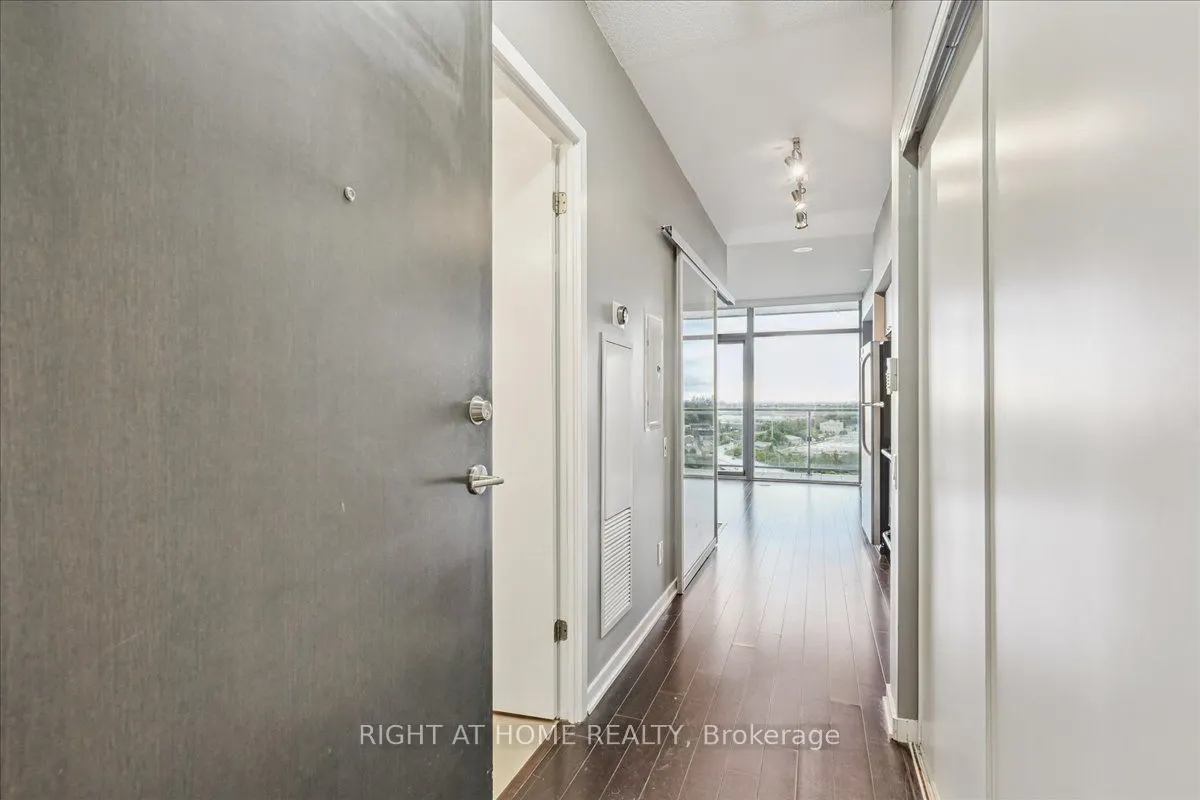 105 The Queensway, #1607