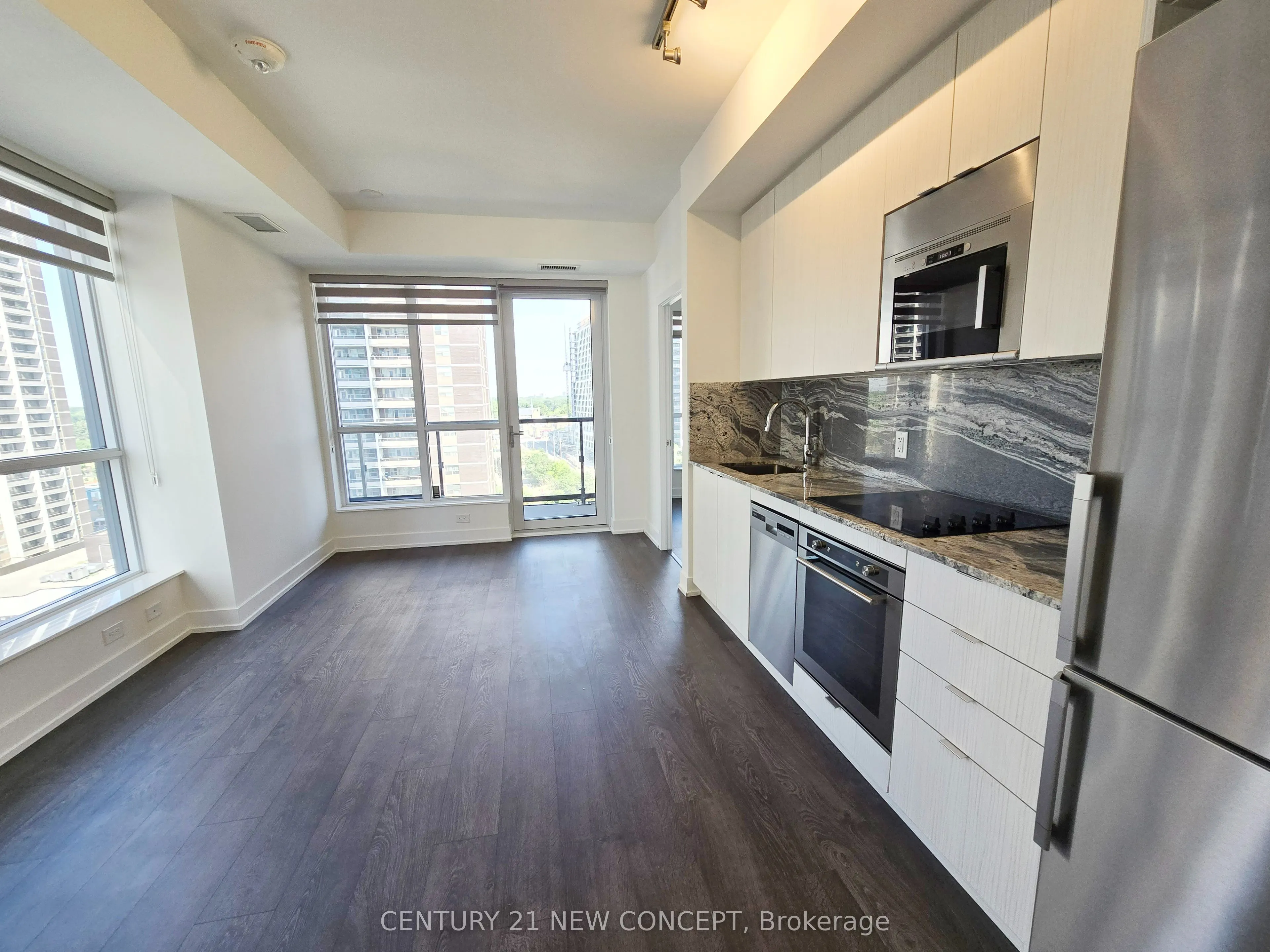 5 Mabelle Avenue, #1033