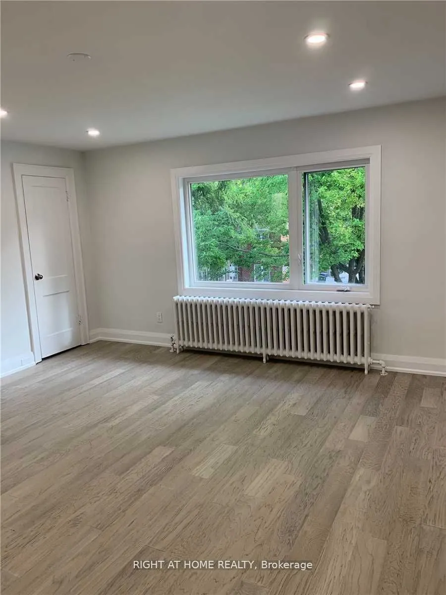 11 Rivercrest Road