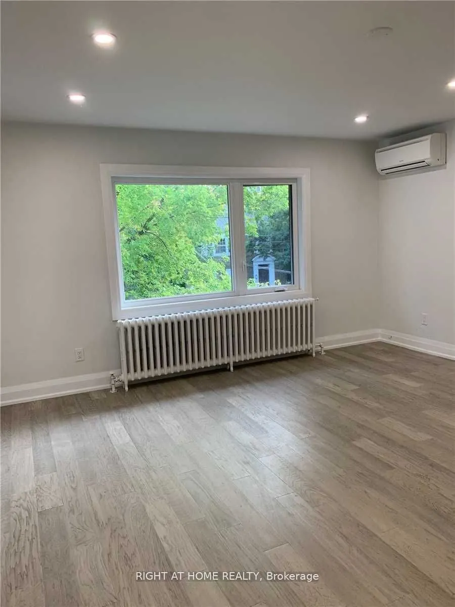 11 Rivercrest Road