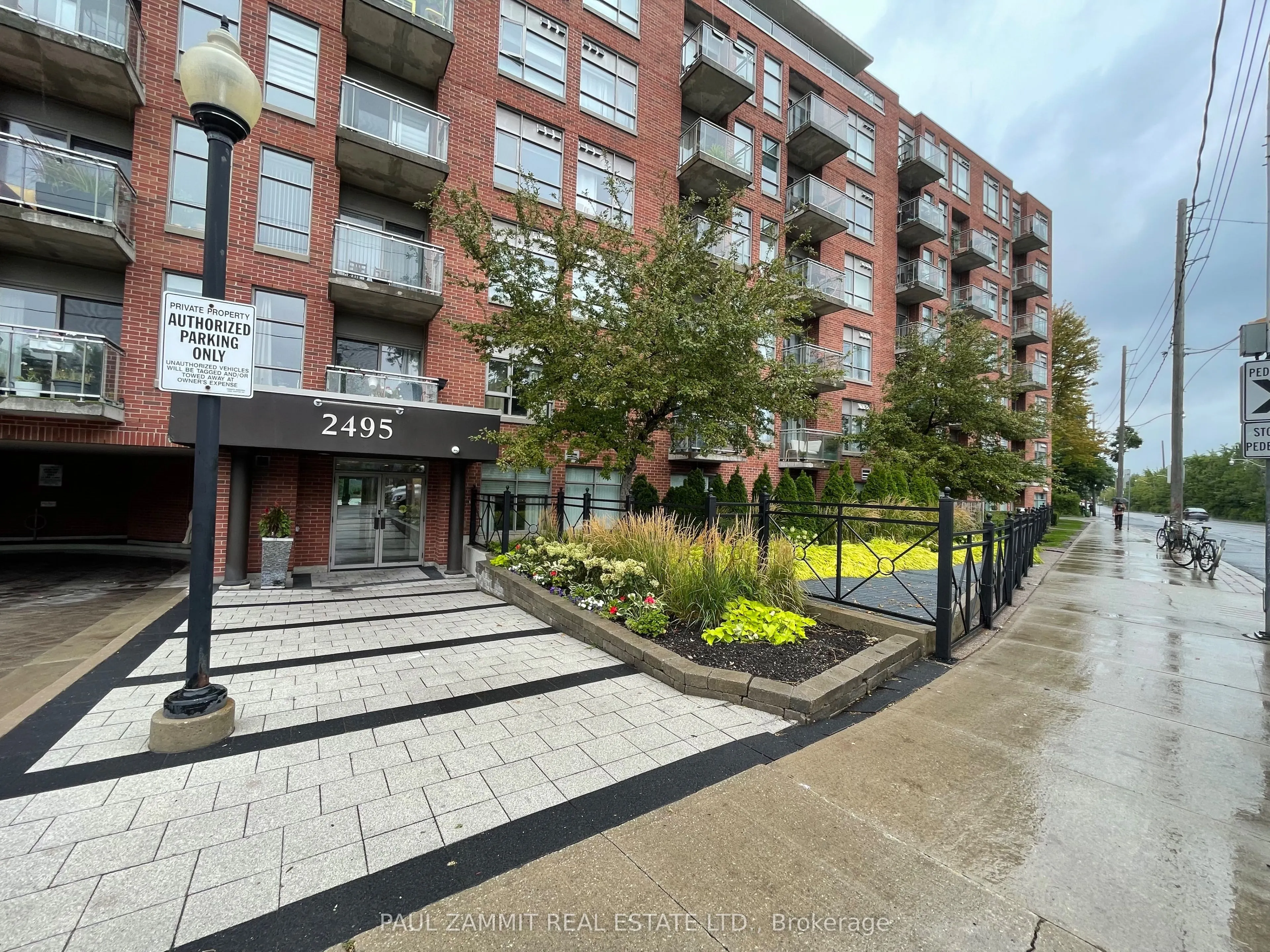 2495 Dundas Street W, #409