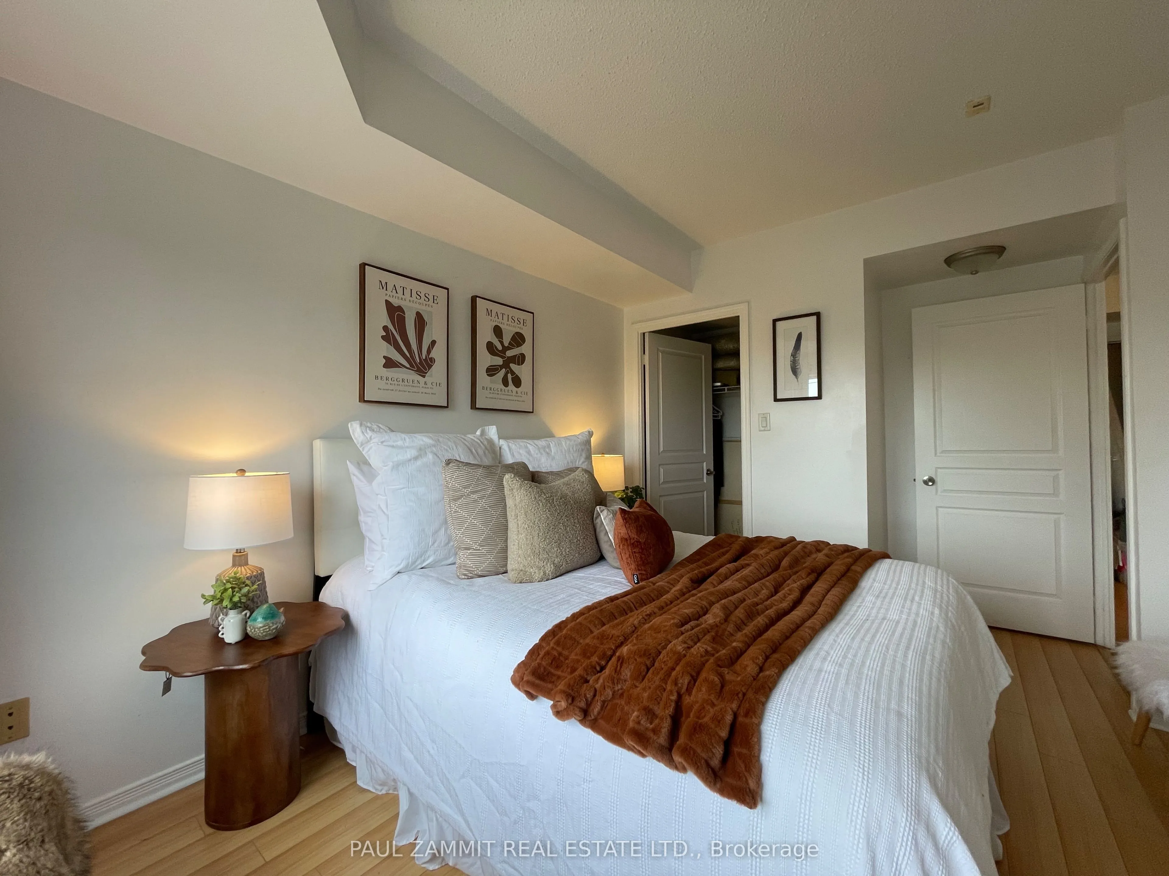 2495 Dundas Street W, #409