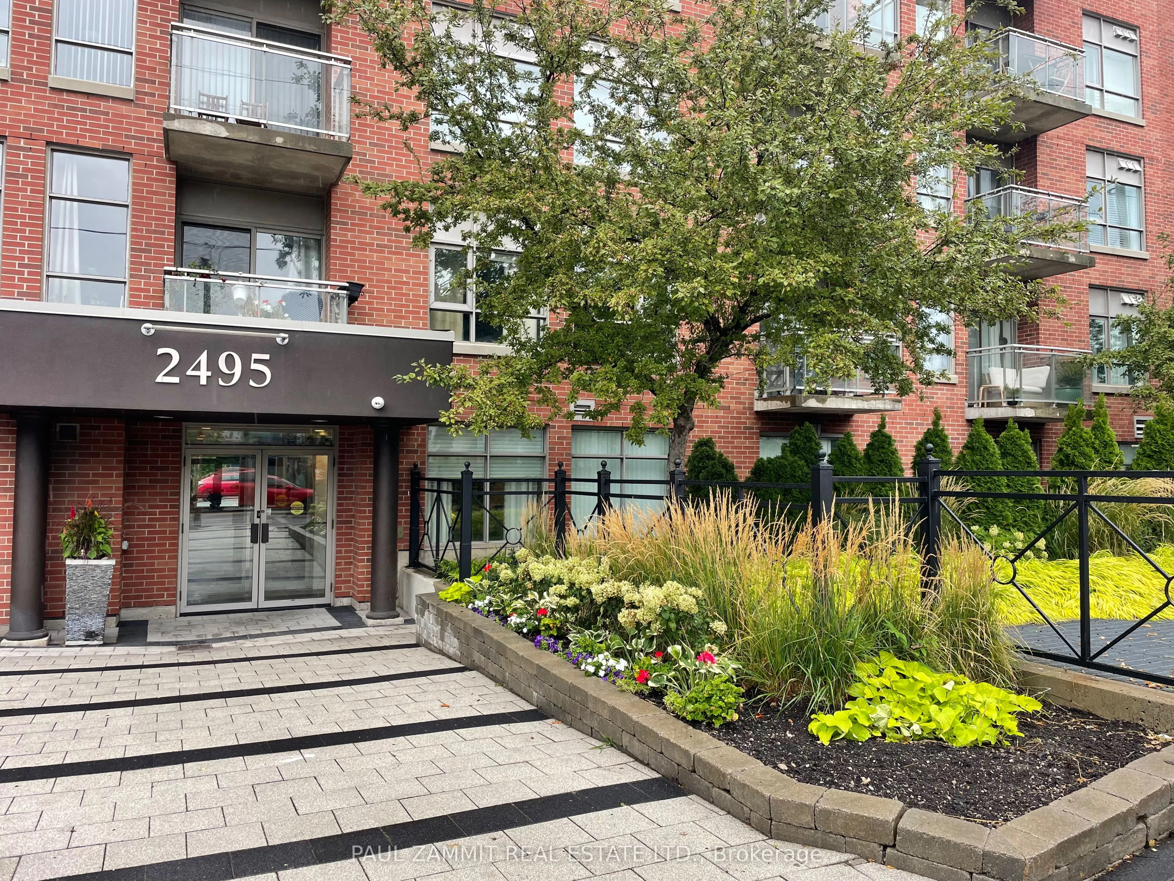 2495 Dundas Street W, #409