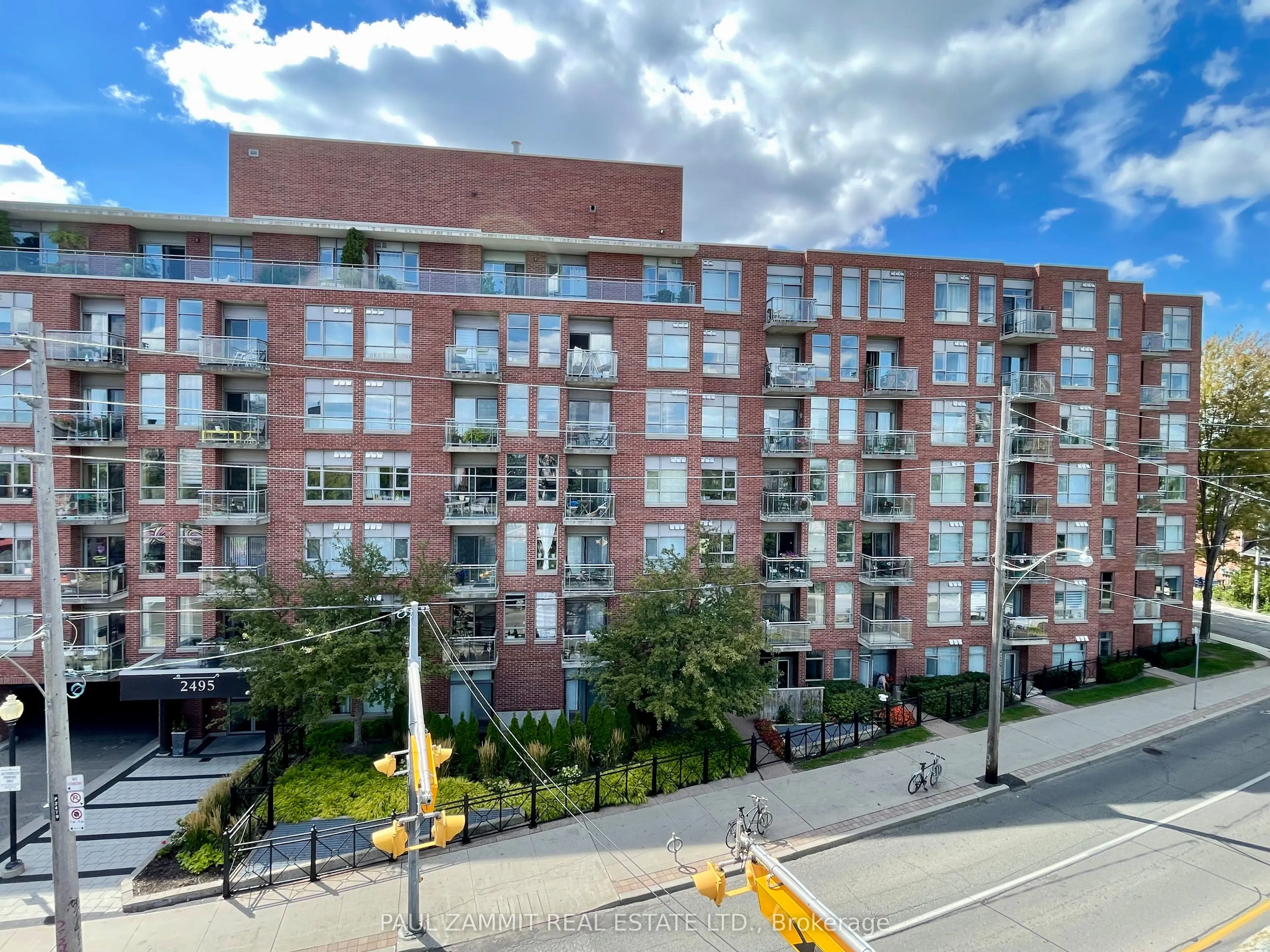 2495 Dundas Street W, #409