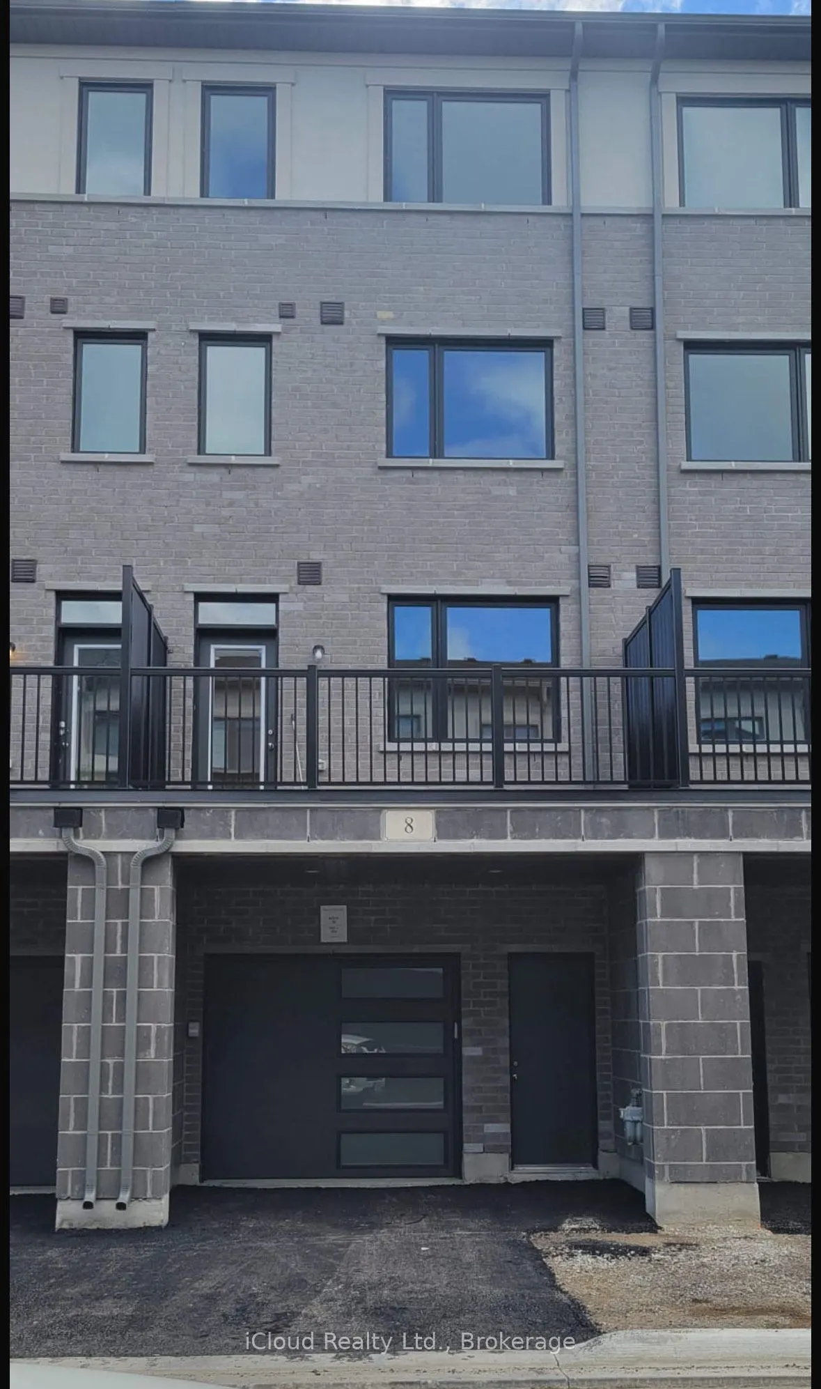 8 Lambert Lane