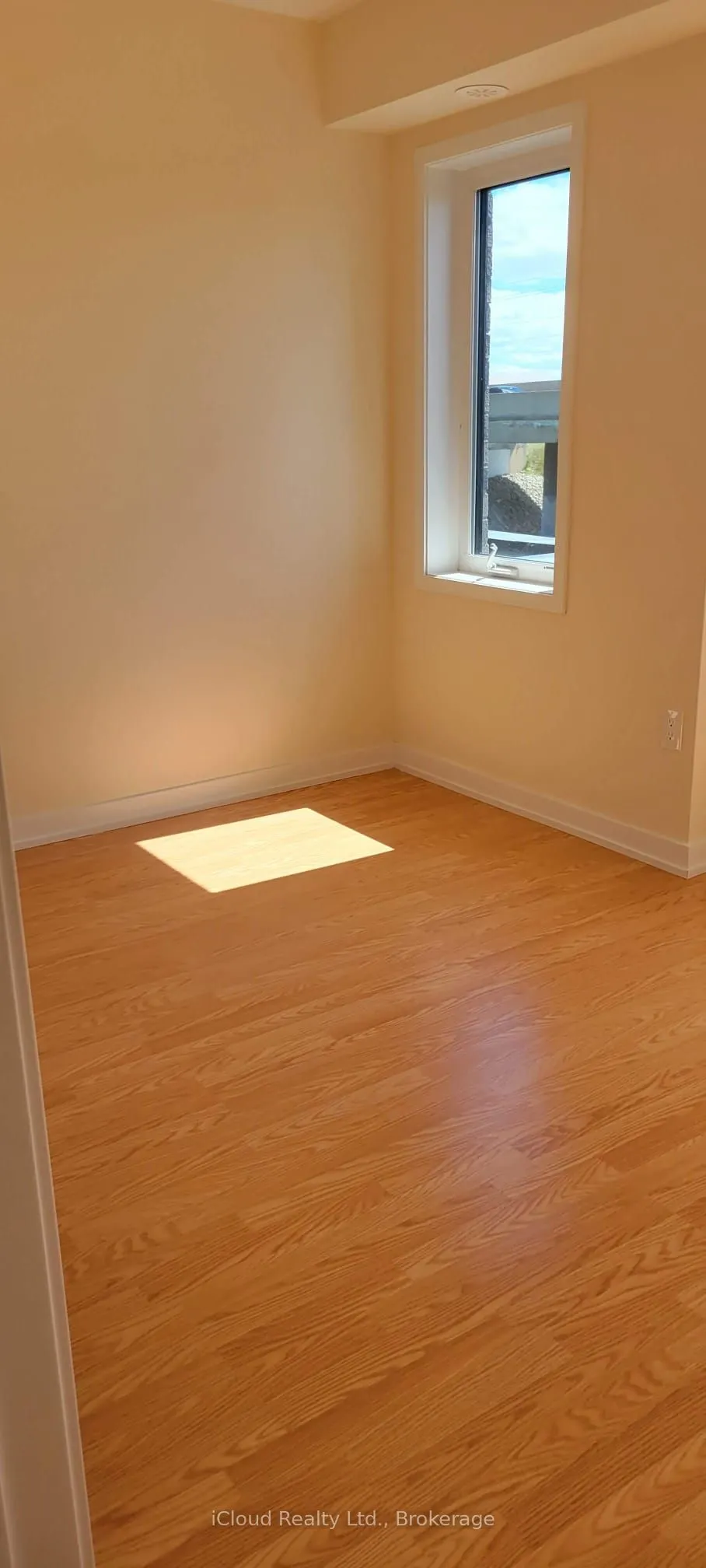 8 Lambert Lane