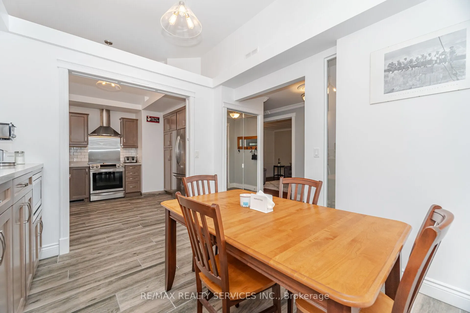 234 Elizabeth Street S