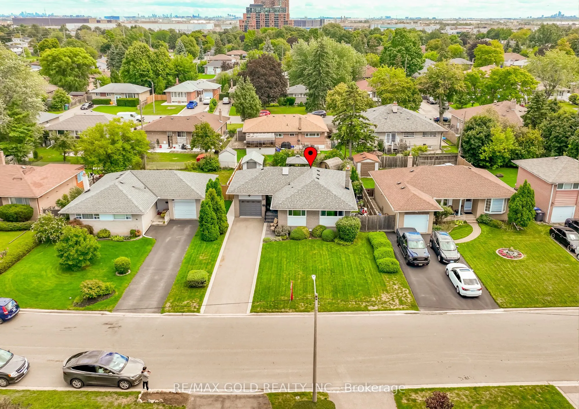 36 Alderbury Crescent
