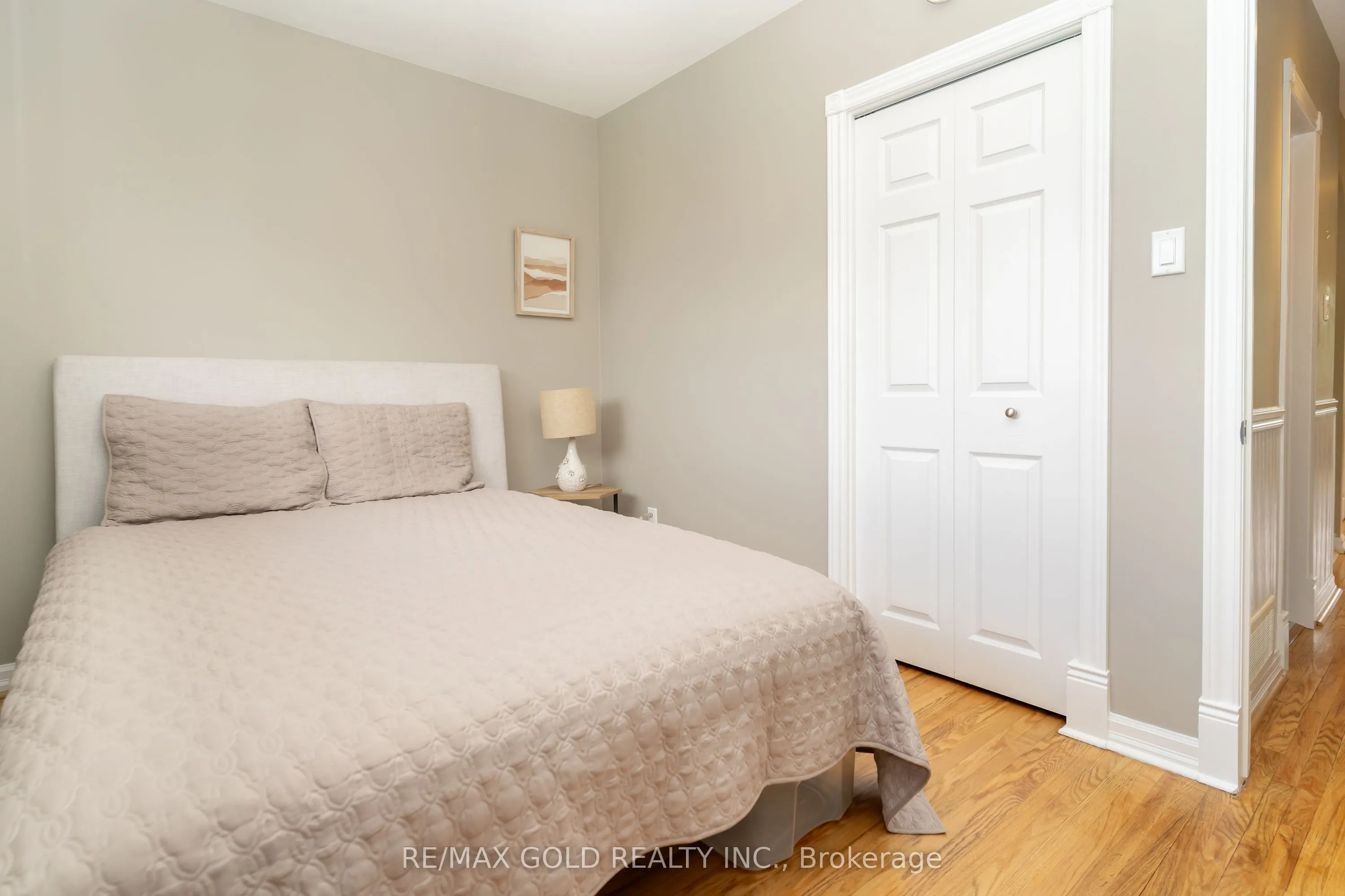 36 Alderbury Crescent