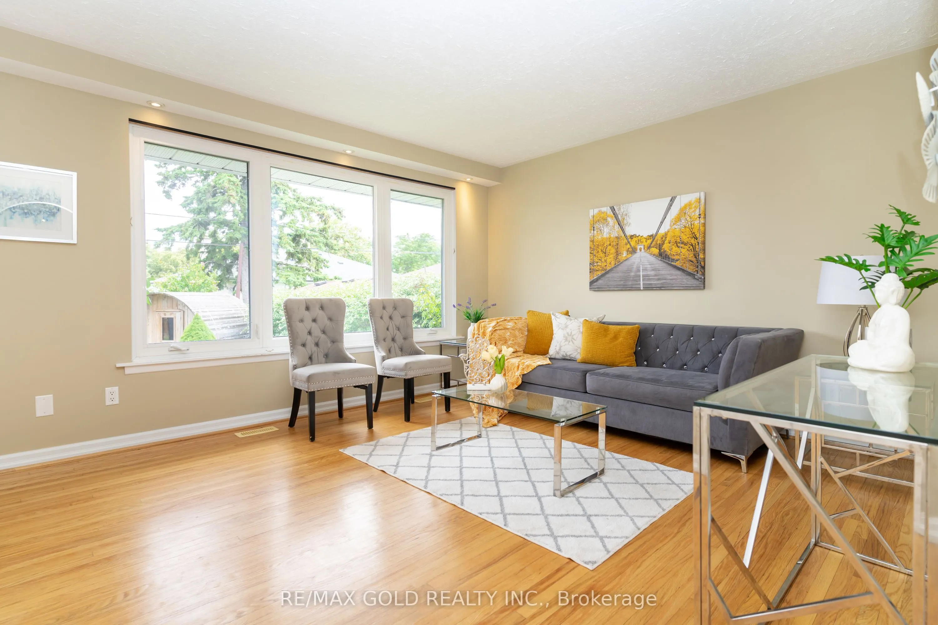 36 Alderbury Crescent