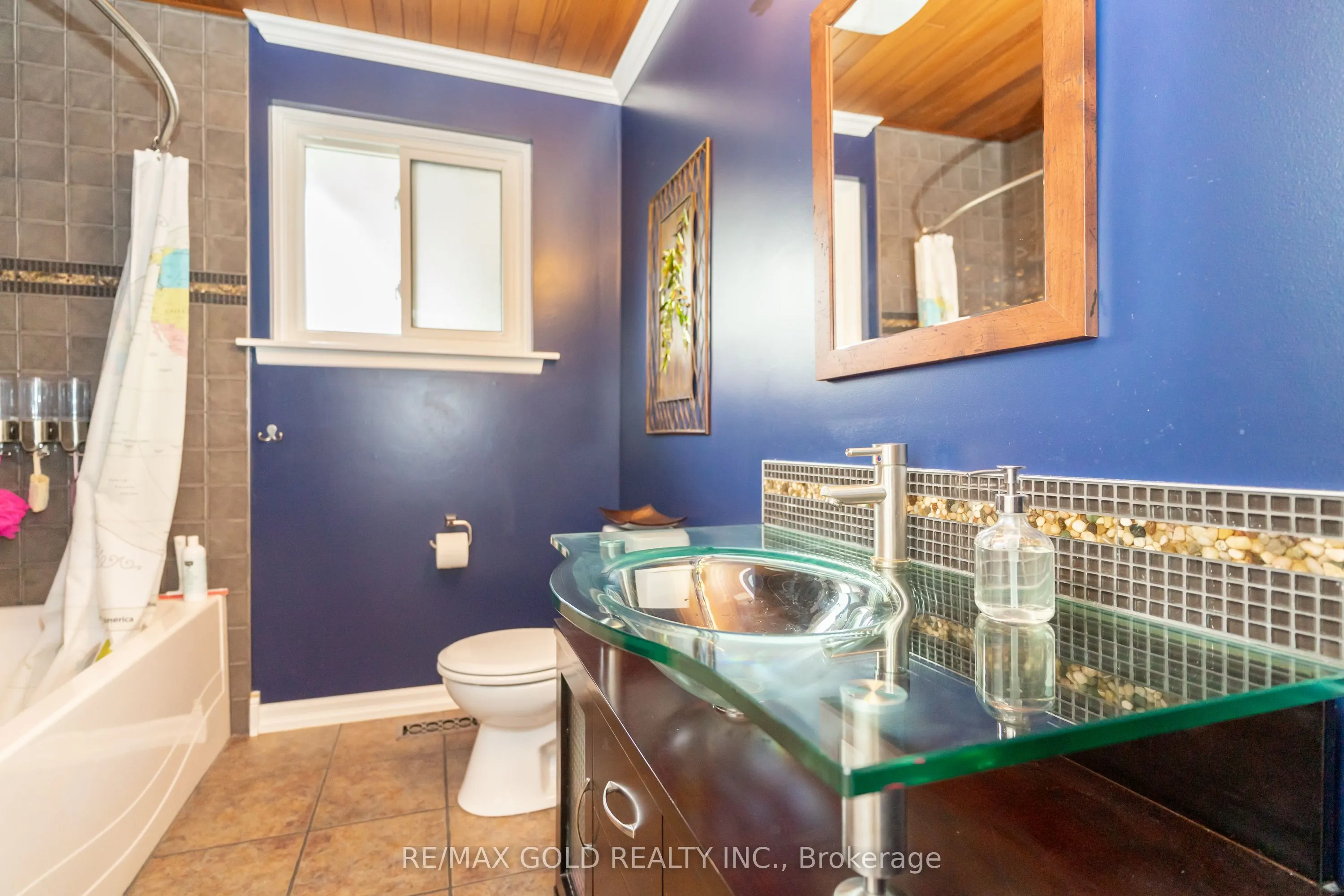 36 Alderbury Crescent